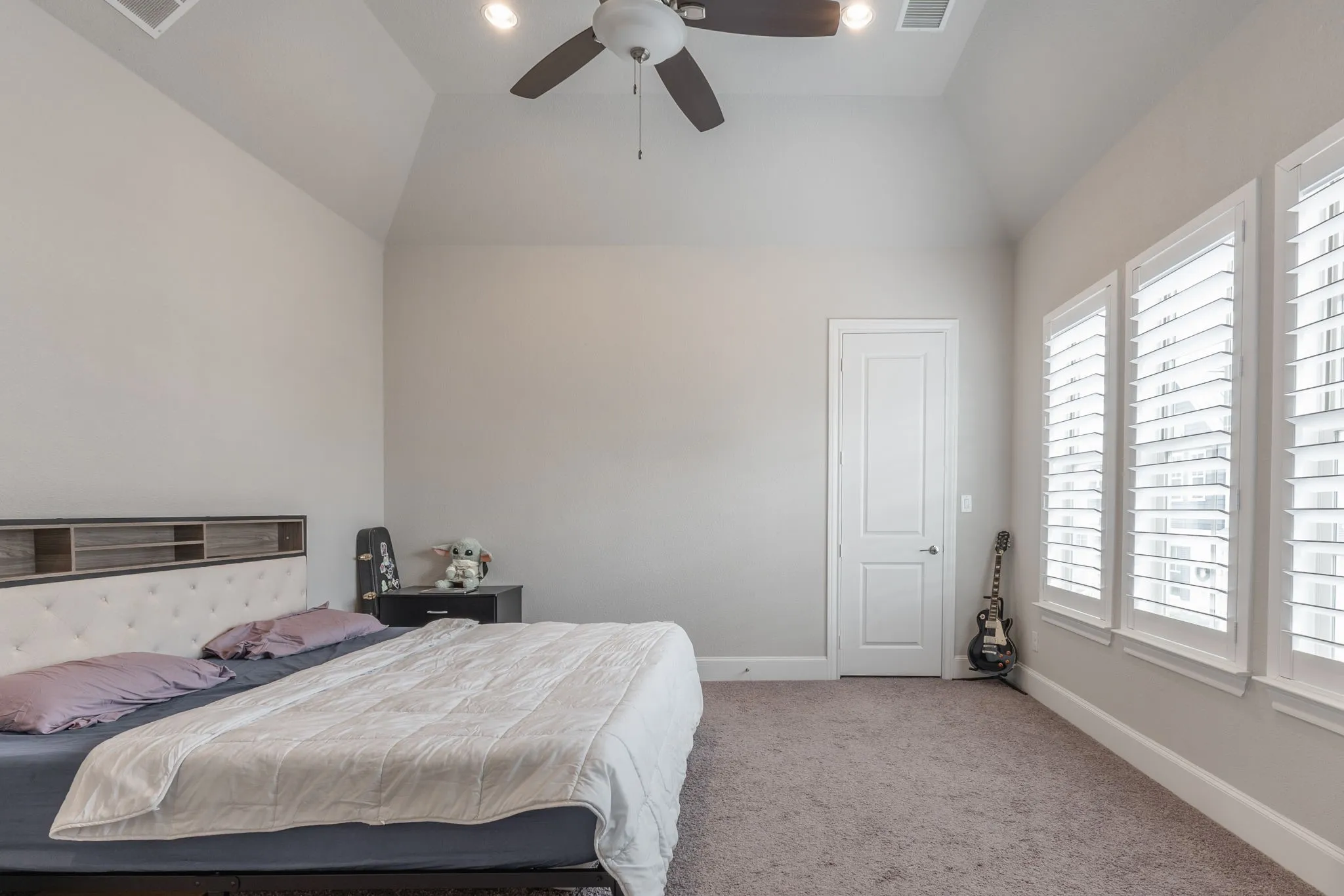 Single Family Residence For Sale in Collin County , 1701 Millsap Lane, Plano, Texas 75074, 3 Bedroom, 3 Bathroom, 2 Garage spaces, 1,987 Sqft, built in 2018, Preowned, mls#21192547, Real Estate Agent in Plano, Homes For Sale in Collin county, Homes For Sale in Plano, Realtor in Plano Texas, Real Estate Brokerage Independent Realty Texas, Luminita Cordes Realtor