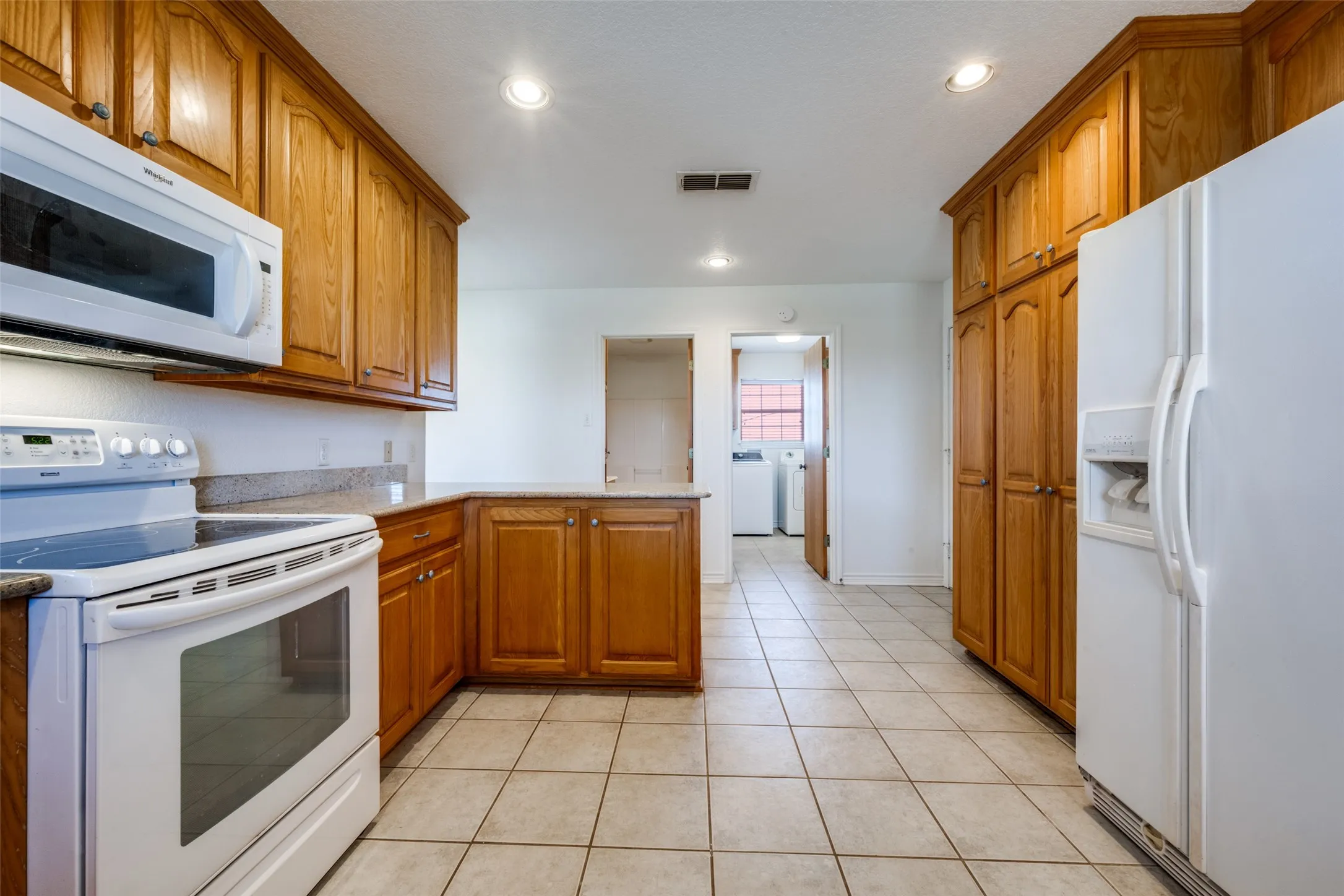 Single Family Residence For Sale in Montague County , 483 Pr 169, Sunset, Texas 76270, 3 Bedroom, 3 Bathroom, 2 Garage spaces, 2,400 Sqft, built in 2003, mls#21193137, Real Estate Agent in Sunset, Homes For Sale in Montague county, Homes For Sale in Sunset, Realtor in Sunset Texas, Real Estate Brokerage Independent Realty Texas, Luminita Cordes Realtor