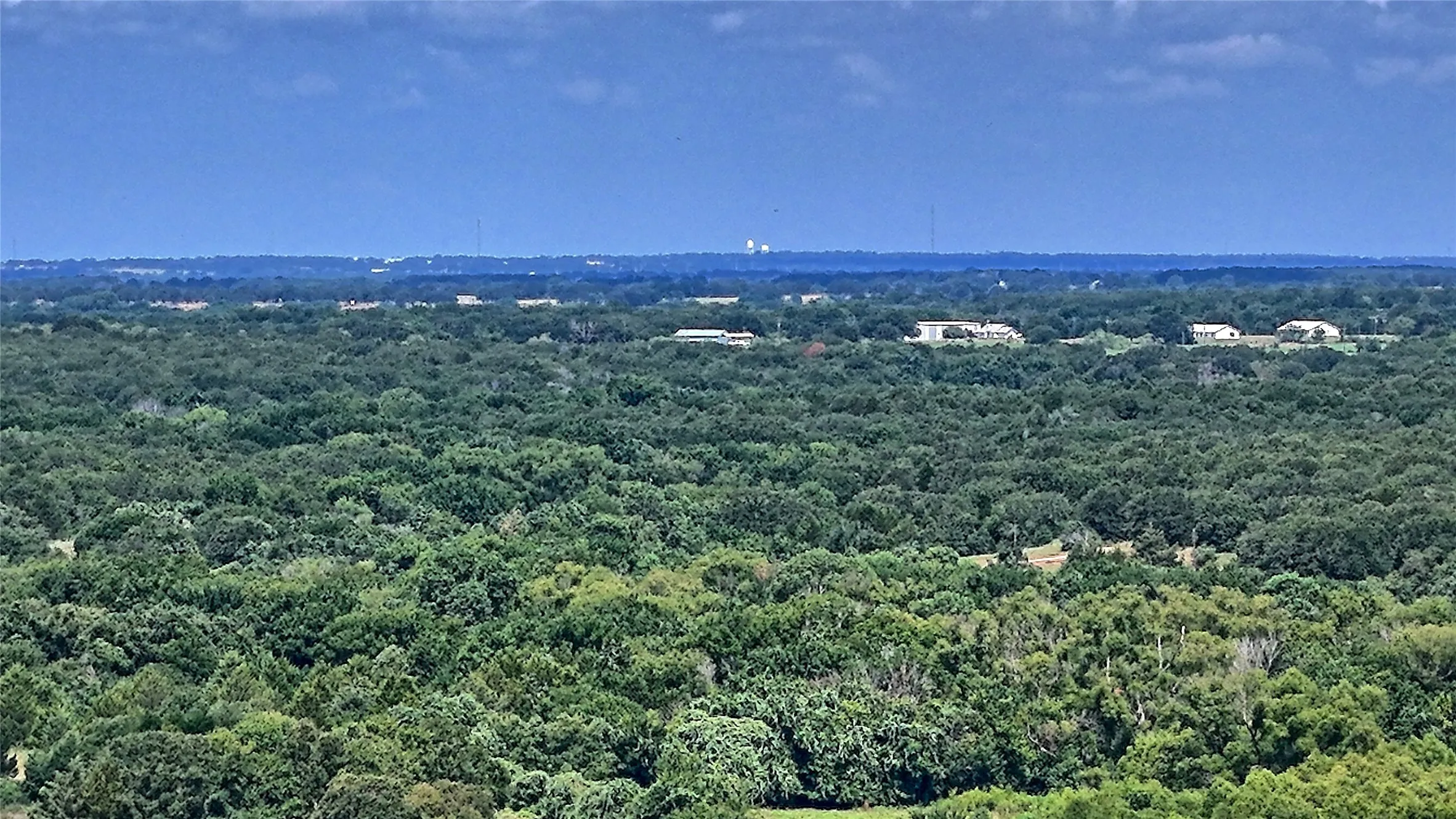 Single Family Residence For Sale in Montague County , 483 Pr 169, Sunset, Texas 76270, 3 Bedroom, 3 Bathroom, 2 Garage spaces, 2,400 Sqft, built in 2003, mls#21193137, Real Estate Agent in Sunset, Homes For Sale in Montague county, Homes For Sale in Sunset, Realtor in Sunset Texas, Real Estate Brokerage Independent Realty Texas, Luminita Cordes Realtor