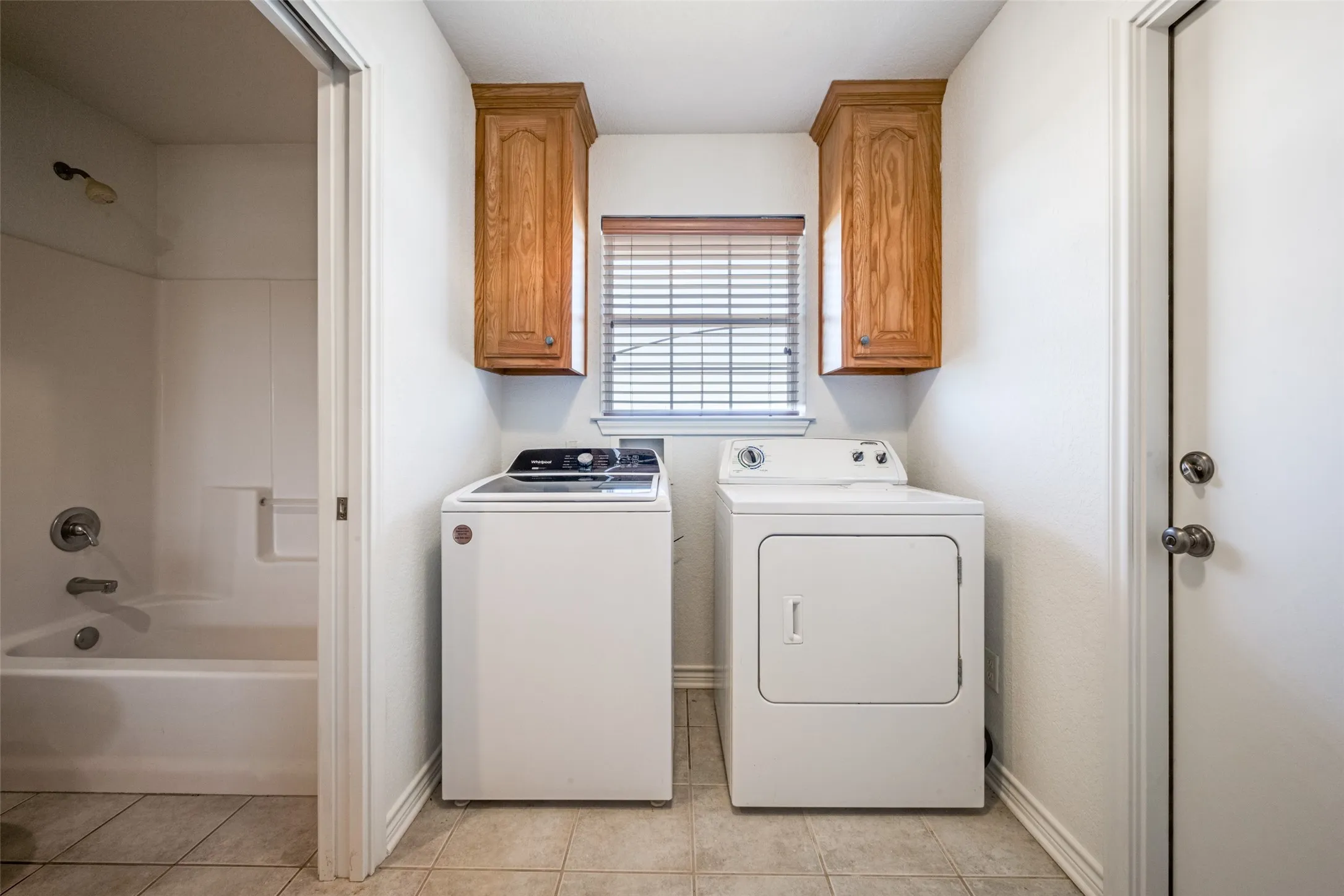 Single Family Residence For Sale in Montague County , 483 Pr 169, Sunset, Texas 76270, 3 Bedroom, 3 Bathroom, 2 Garage spaces, 2,400 Sqft, built in 2003, mls#21193137, Real Estate Agent in Sunset, Homes For Sale in Montague county, Homes For Sale in Sunset, Realtor in Sunset Texas, Real Estate Brokerage Independent Realty Texas, Luminita Cordes Realtor