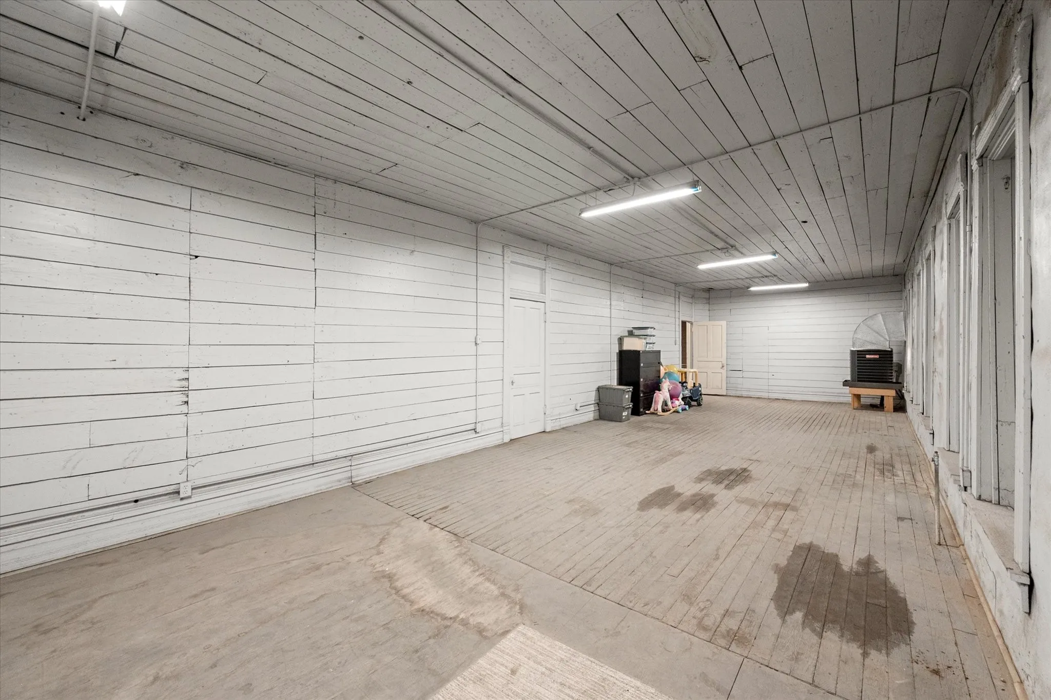 Office For Sale in Navarro County , 308 S Beaton Street, Corsicana, Texas 75110, 0, 0, Garage spaces, 0 Sqft, built in 1900, Preowned, mls#21192769, Real Estate Agent in Corsicana, Homes For Sale in Navarro county, Homes For Sale in Corsicana, Realtor in Corsicana Texas, Real Estate Brokerage Independent Realty Texas, Luminita Cordes Realtor