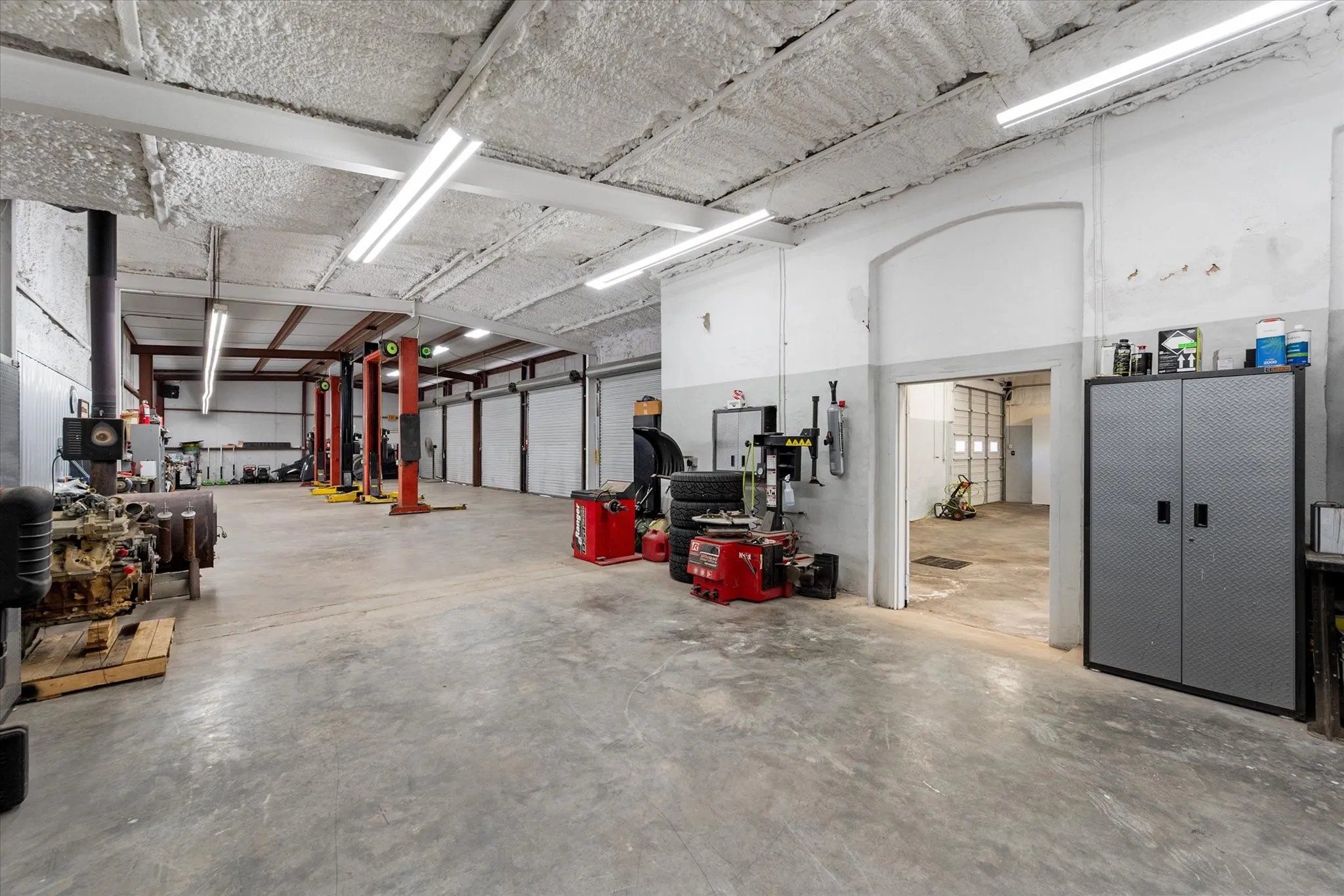 Office For Sale in Navarro County , 308 S Beaton Street, Corsicana, Texas 75110, 0, 0, Garage spaces, 0 Sqft, built in 1900, Preowned, mls#21192769, Real Estate Agent in Corsicana, Homes For Sale in Navarro county, Homes For Sale in Corsicana, Realtor in Corsicana Texas, Real Estate Brokerage Independent Realty Texas, Luminita Cordes Realtor