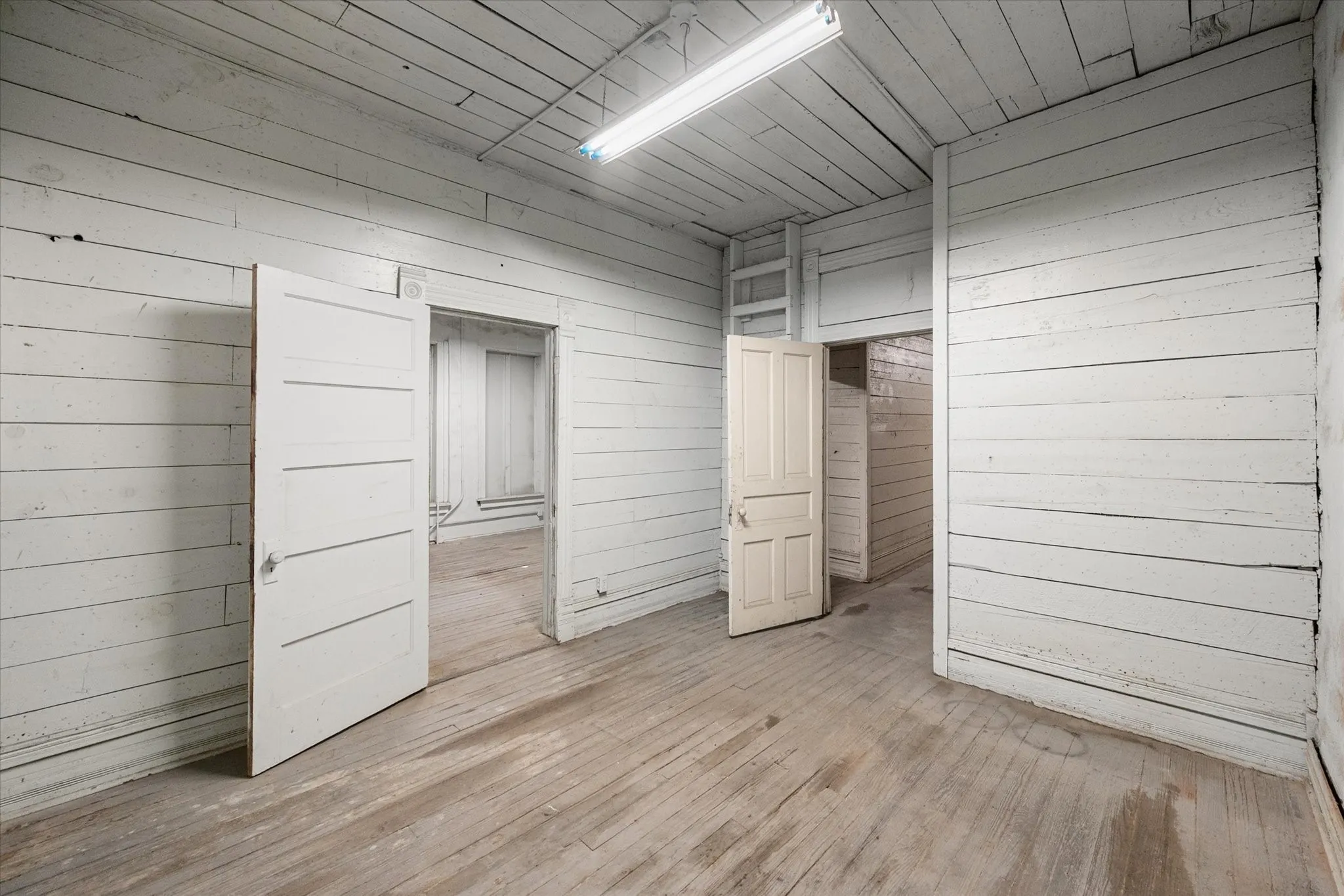 Office For Sale in Navarro County , 308 S Beaton Street, Corsicana, Texas 75110, 0, 0, Garage spaces, 0 Sqft, built in 1900, Preowned, mls#21192769, Real Estate Agent in Corsicana, Homes For Sale in Navarro county, Homes For Sale in Corsicana, Realtor in Corsicana Texas, Real Estate Brokerage Independent Realty Texas, Luminita Cordes Realtor