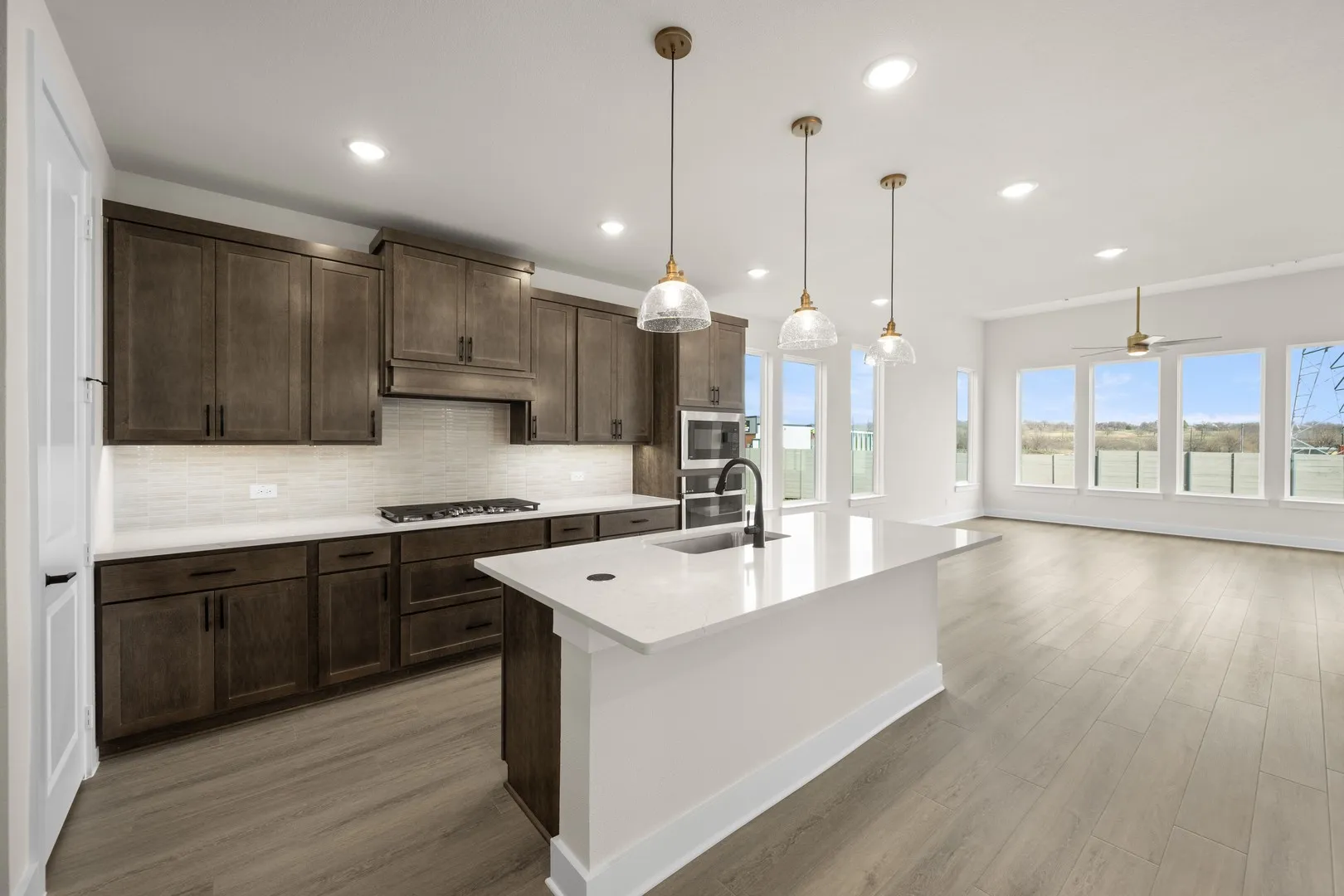 1562 Ginger- Kitchen-5322