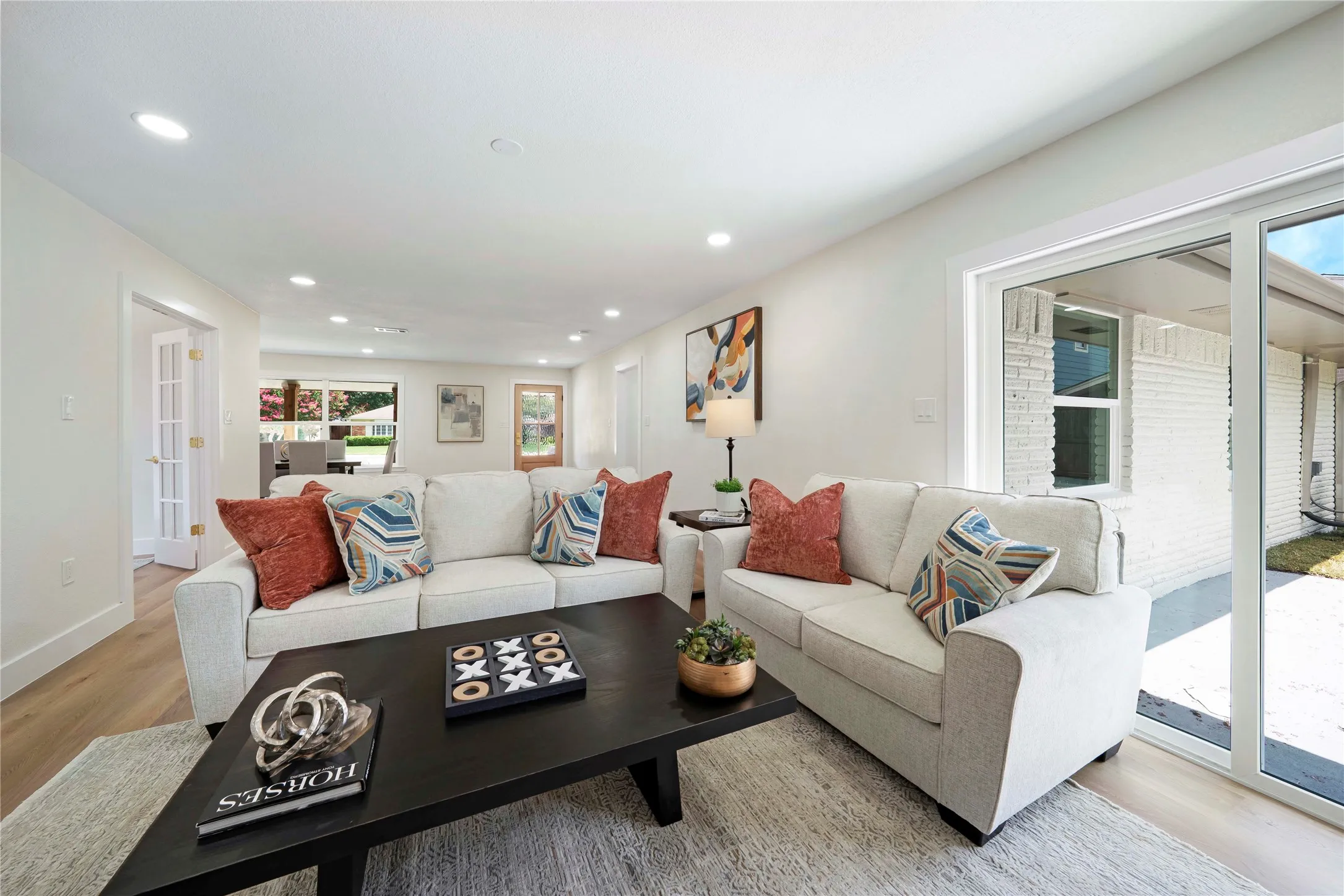 Single Family Residence For Sale in Dallas County , 10416 Church Road, Dallas, Texas 75238, 3 Bedroom, 2 Bathroom, 2 Garage spaces, 1,833 Sqft, built in 1965, Preowned, mls#21193156, Real Estate Agent in Dallas, Homes For Sale in Dallas county, Homes For Sale in Dallas, Realtor in Dallas Texas, Real Estate Brokerage Independent Realty Texas, Luminita Cordes Realtor