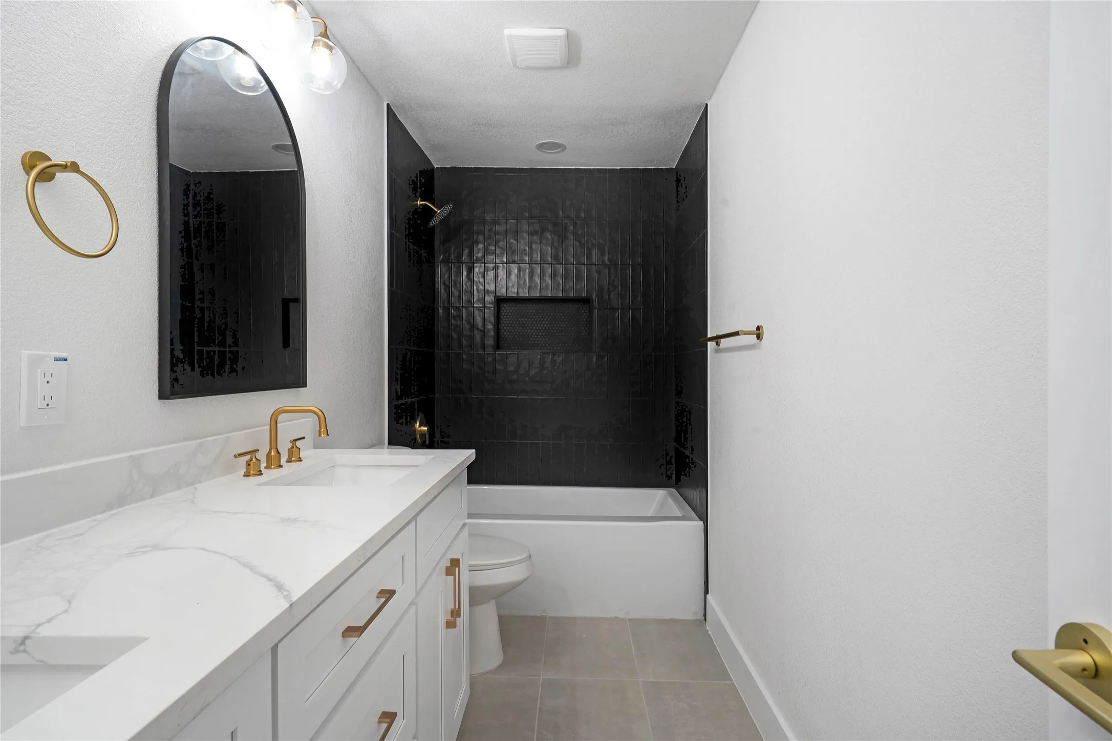 Single Family Residence For Sale in Dallas County , 10416 Church Road, Dallas, Texas 75238, 3 Bedroom, 2 Bathroom, 2 Garage spaces, 1,833 Sqft, built in 1965, Preowned, mls#21193156, Real Estate Agent in Dallas, Homes For Sale in Dallas county, Homes For Sale in Dallas, Realtor in Dallas Texas, Real Estate Brokerage Independent Realty Texas, Luminita Cordes Realtor