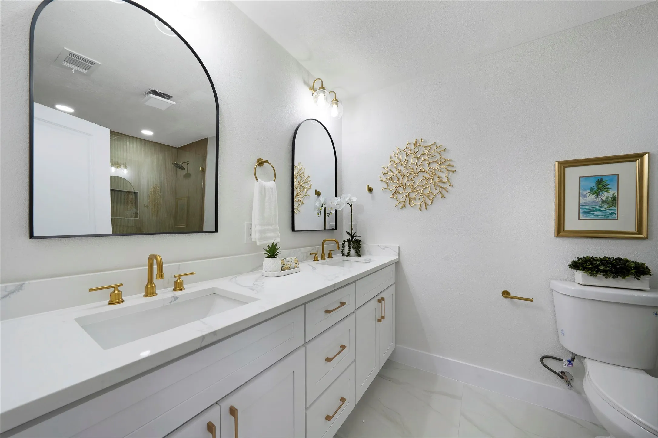 Single Family Residence For Sale in Dallas County , 10416 Church Road, Dallas, Texas 75238, 3 Bedroom, 2 Bathroom, 2 Garage spaces, 1,833 Sqft, built in 1965, Preowned, mls#21193156, Real Estate Agent in Dallas, Homes For Sale in Dallas county, Homes For Sale in Dallas, Realtor in Dallas Texas, Real Estate Brokerage Independent Realty Texas, Luminita Cordes Realtor