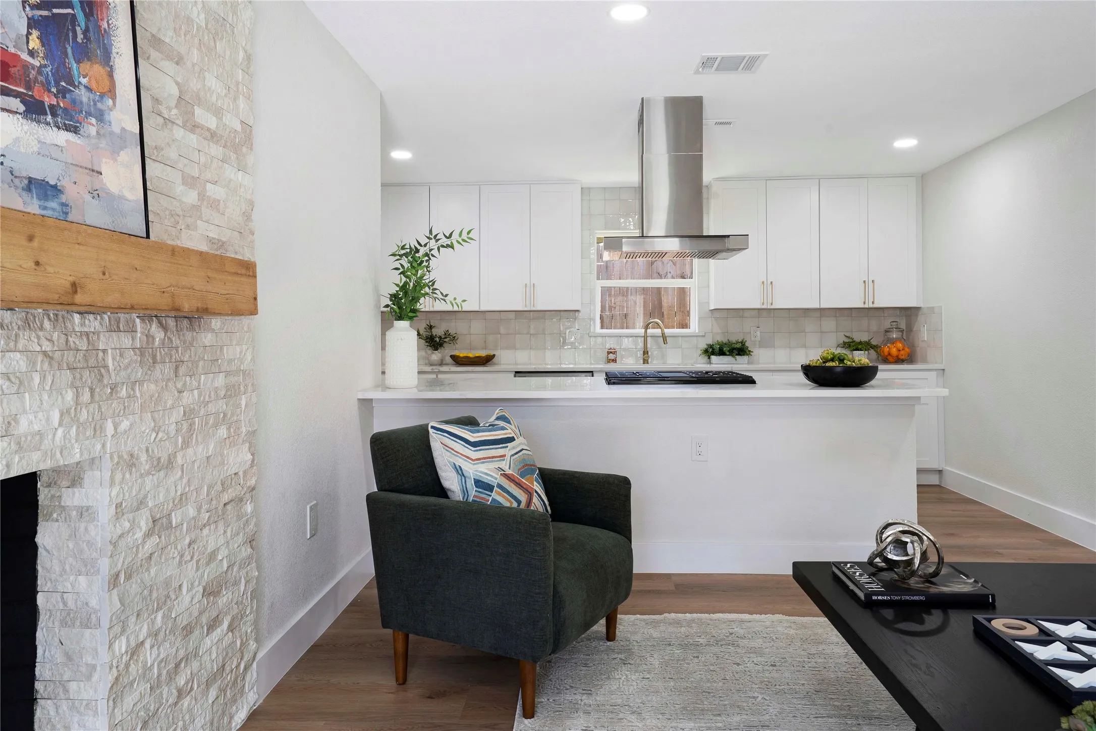 Single Family Residence For Sale in Dallas County , 10416 Church Road, Dallas, Texas 75238, 3 Bedroom, 2 Bathroom, 2 Garage spaces, 1,833 Sqft, built in 1965, Preowned, mls#21193156, Real Estate Agent in Dallas, Homes For Sale in Dallas county, Homes For Sale in Dallas, Realtor in Dallas Texas, Real Estate Brokerage Independent Realty Texas, Luminita Cordes Realtor