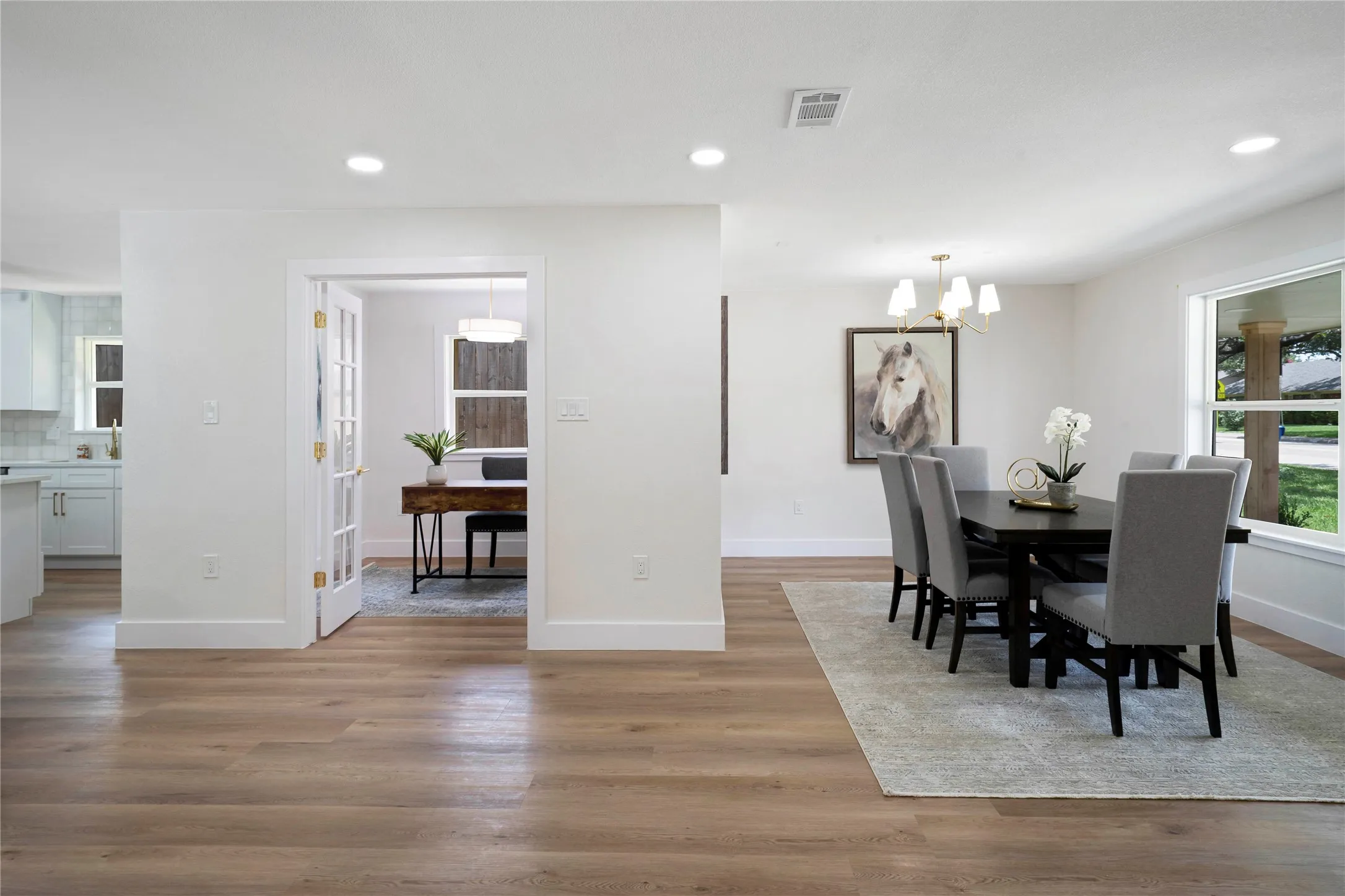 Single Family Residence For Sale in Dallas County , 10416 Church Road, Dallas, Texas 75238, 3 Bedroom, 2 Bathroom, 2 Garage spaces, 1,833 Sqft, built in 1965, Preowned, mls#21193156, Real Estate Agent in Dallas, Homes For Sale in Dallas county, Homes For Sale in Dallas, Realtor in Dallas Texas, Real Estate Brokerage Independent Realty Texas, Luminita Cordes Realtor