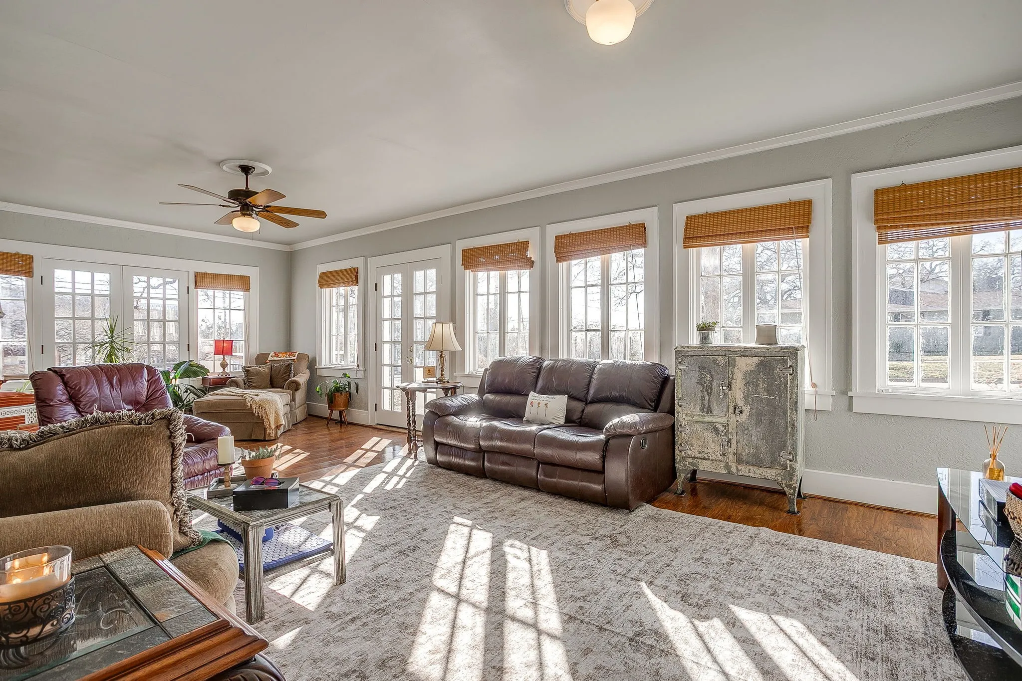 Single Family Residence For Sale in Palo Pinto County , 503 NW 4th Avenue, Mineral Wells, Texas 76067, 4 Bedroom, 4 Bathroom, Garage spaces, 4,056 Sqft, built in 1930, Preowned, Price $699,900, mls#21192976, Real Estate Agent in Mineral Wells, Homes For Sale in Palo Pinto county, Homes For Sale in Mineral Wells, Realtor in Mineral Wells Texas, Real Estate Brokerage Independent Realty Texas, Luminita Cordes Realtor