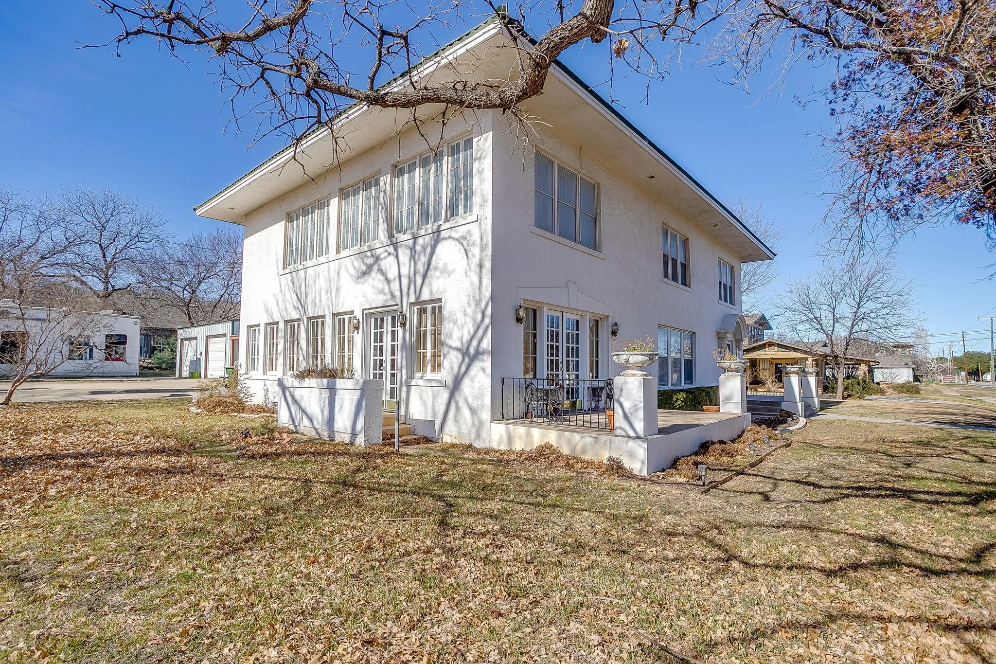 Single Family Residence For Sale in Palo Pinto County , 503 NW 4th Avenue, Mineral Wells, Texas 76067, 4 Bedroom, 4 Bathroom, Garage spaces, 4,056 Sqft, built in 1930, Preowned, Price $699,900, mls#21192976, Real Estate Agent in Mineral Wells, Homes For Sale in Palo Pinto county, Homes For Sale in Mineral Wells, Realtor in Mineral Wells Texas, Real Estate Brokerage Independent Realty Texas, Luminita Cordes Realtor