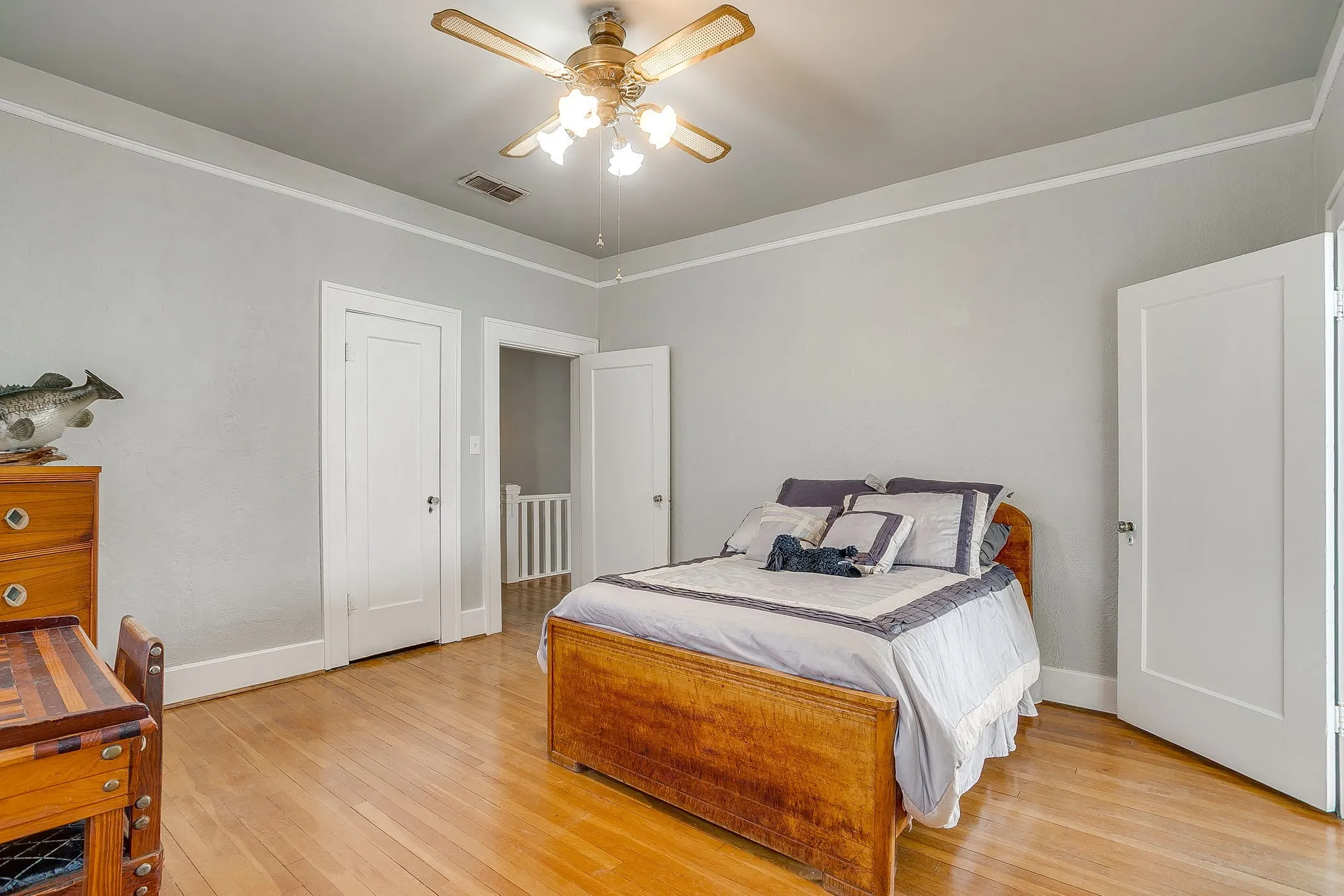 Single Family Residence For Sale in Palo Pinto County , 503 NW 4th Avenue, Mineral Wells, Texas 76067, 4 Bedroom, 4 Bathroom, Garage spaces, 4,056 Sqft, built in 1930, Preowned, Price $699,900, mls#21192976, Real Estate Agent in Mineral Wells, Homes For Sale in Palo Pinto county, Homes For Sale in Mineral Wells, Realtor in Mineral Wells Texas, Real Estate Brokerage Independent Realty Texas, Luminita Cordes Realtor