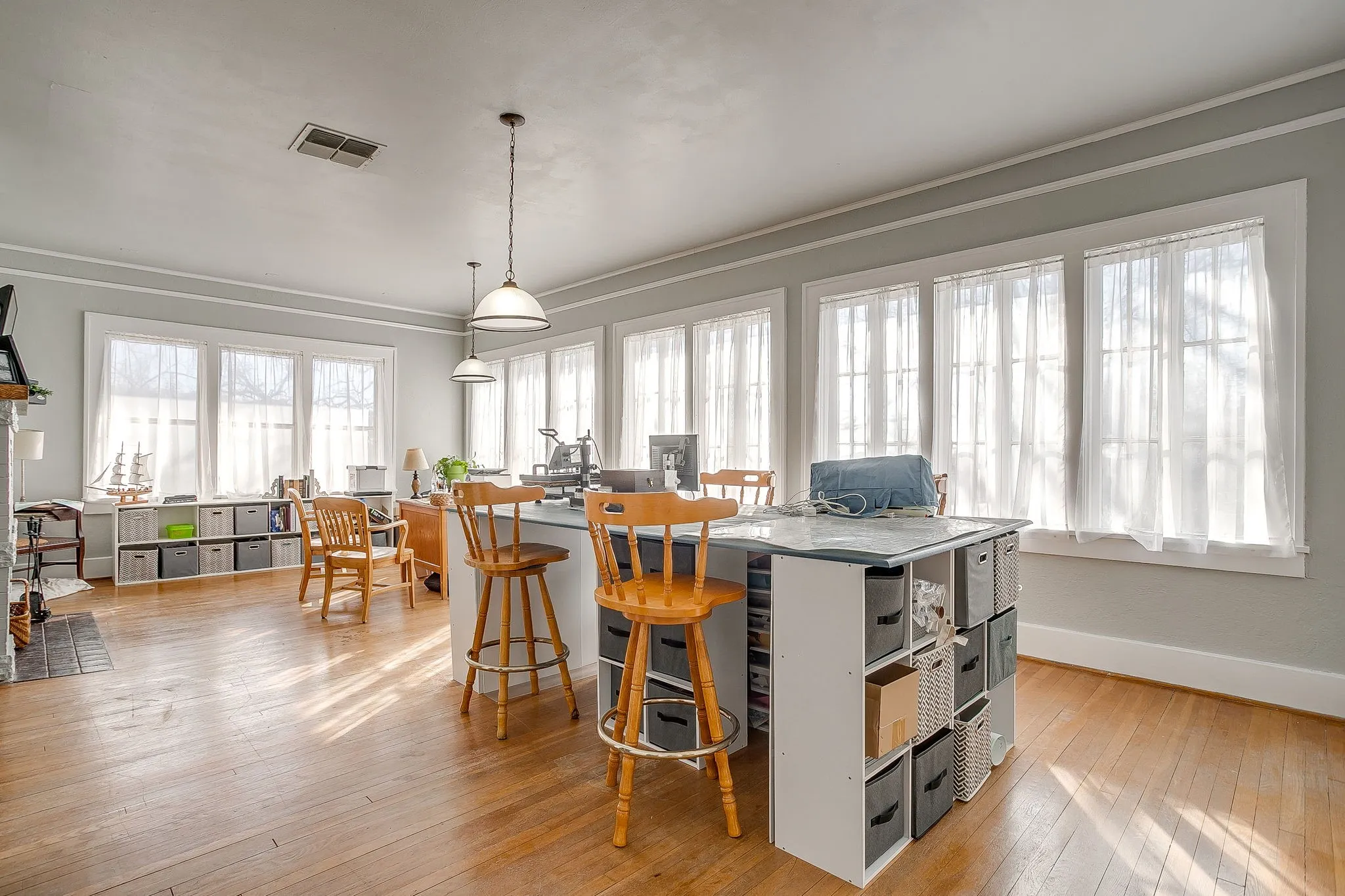Single Family Residence For Sale in Palo Pinto County , 503 NW 4th Avenue, Mineral Wells, Texas 76067, 4 Bedroom, 4 Bathroom, Garage spaces, 4,056 Sqft, built in 1930, Preowned, Price $699,900, mls#21192976, Real Estate Agent in Mineral Wells, Homes For Sale in Palo Pinto county, Homes For Sale in Mineral Wells, Realtor in Mineral Wells Texas, Real Estate Brokerage Independent Realty Texas, Luminita Cordes Realtor