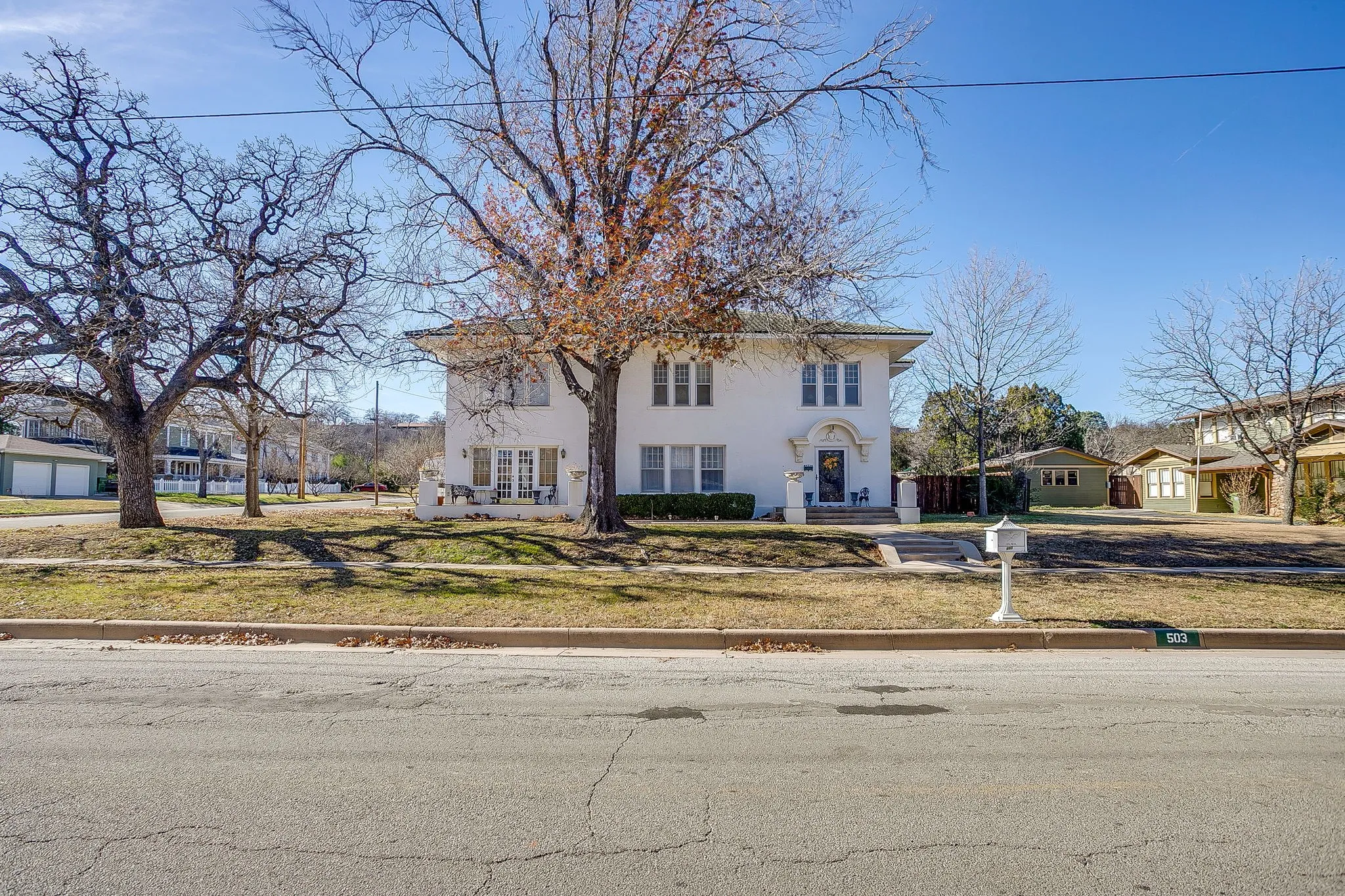 Single Family Residence For Sale in Palo Pinto County , 503 NW 4th Avenue, Mineral Wells, Texas 76067, 4 Bedroom, 4 Bathroom, Garage spaces, 4,056 Sqft, built in 1930, Preowned, Price $699,900, mls#21192976, Real Estate Agent in Mineral Wells, Homes For Sale in Palo Pinto county, Homes For Sale in Mineral Wells, Realtor in Mineral Wells Texas, Real Estate Brokerage Independent Realty Texas, Luminita Cordes Realtor