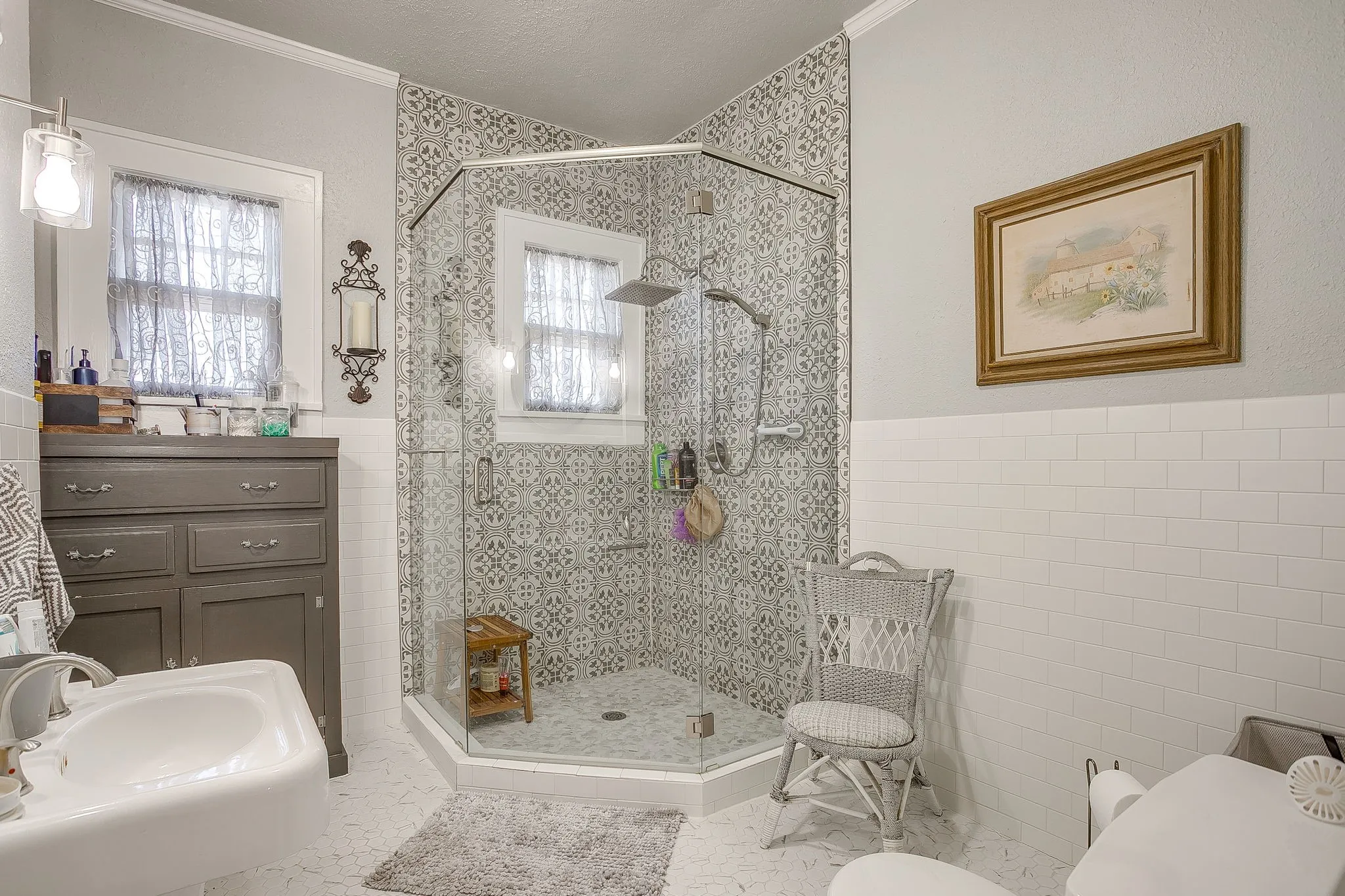 Single Family Residence For Sale in Palo Pinto County , 503 NW 4th Avenue, Mineral Wells, Texas 76067, 4 Bedroom, 4 Bathroom, Garage spaces, 4,056 Sqft, built in 1930, Preowned, Price $699,900, mls#21192976, Real Estate Agent in Mineral Wells, Homes For Sale in Palo Pinto county, Homes For Sale in Mineral Wells, Realtor in Mineral Wells Texas, Real Estate Brokerage Independent Realty Texas, Luminita Cordes Realtor