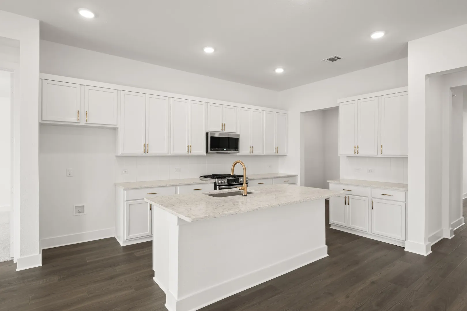 1725 Nesting Robin- Kitchen-4773
