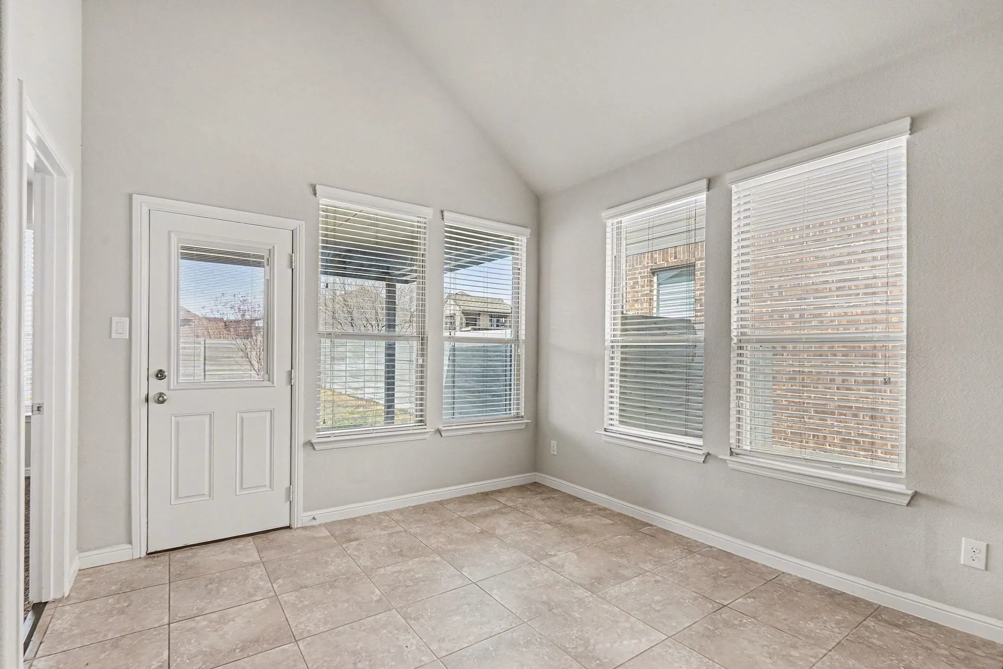 Single Family Residence For Sale in Denton County , 905 Falcon Road, Argyle, Texas 76226, 4 Bedroom, 2 Bathroom, 2 Garage spaces, 1,813 Sqft, built in 2018, mls#21192313, Real Estate Agent in Argyle, Homes For Sale in Denton county, Homes For Sale in Argyle, Realtor in Argyle Texas, Real Estate Brokerage Independent Realty Texas, Luminita Cordes Realtor