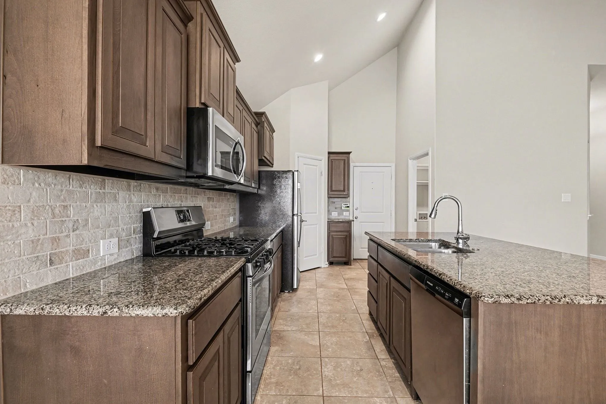 Single Family Residence For Sale in Denton County , 905 Falcon Road, Argyle, Texas 76226, 4 Bedroom, 2 Bathroom, 2 Garage spaces, 1,813 Sqft, built in 2018, mls#21192313, Real Estate Agent in Argyle, Homes For Sale in Denton county, Homes For Sale in Argyle, Realtor in Argyle Texas, Real Estate Brokerage Independent Realty Texas, Luminita Cordes Realtor