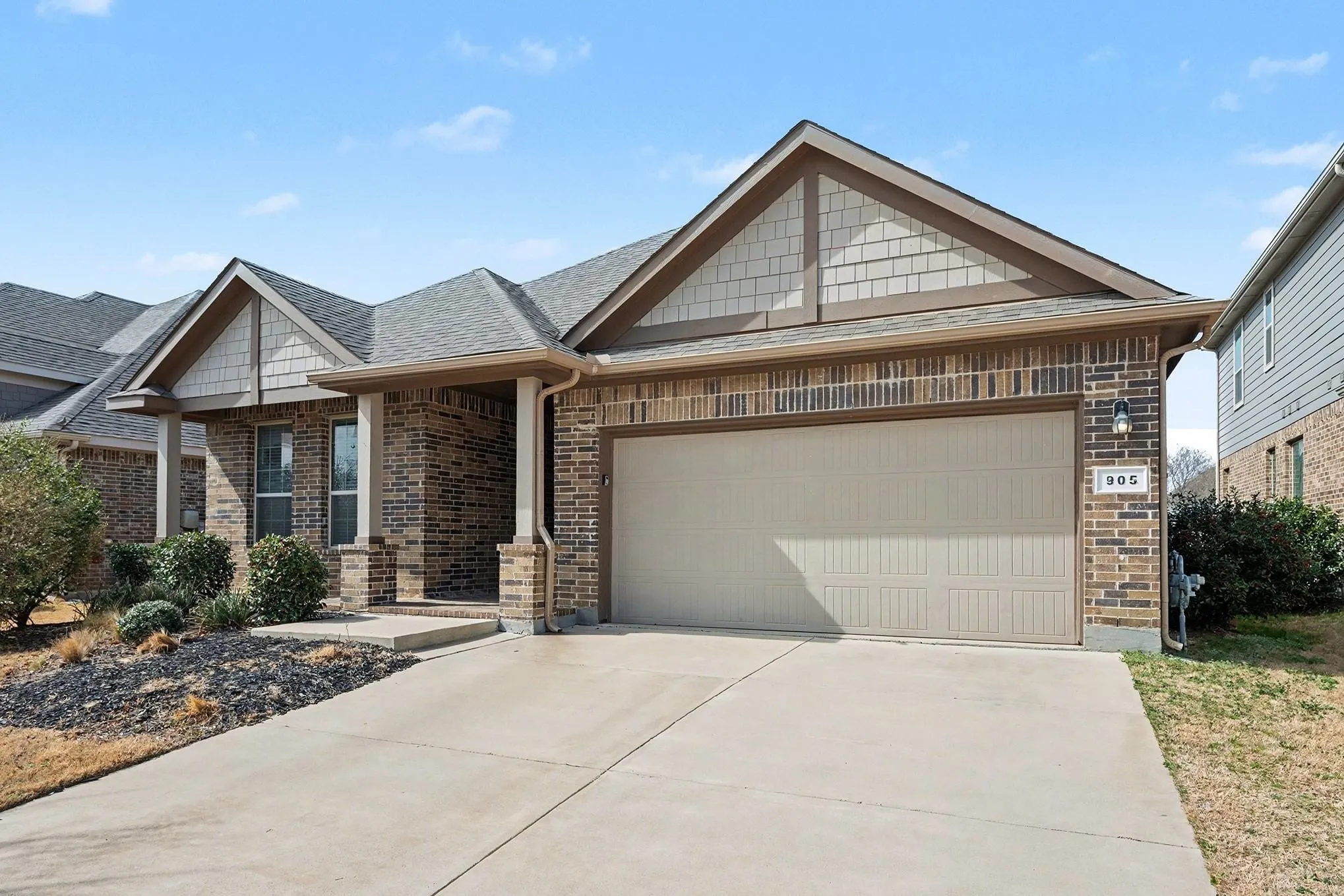 Single Family Residence For Sale in Denton County , 905 Falcon Road, Argyle, Texas 76226, 4 Bedroom, 2 Bathroom, 2 Garage spaces, 1,813 Sqft, built in 2018, mls#21192313, Real Estate Agent in Argyle, Homes For Sale in Denton county, Homes For Sale in Argyle, Realtor in Argyle Texas, Real Estate Brokerage Independent Realty Texas, Luminita Cordes Realtor
