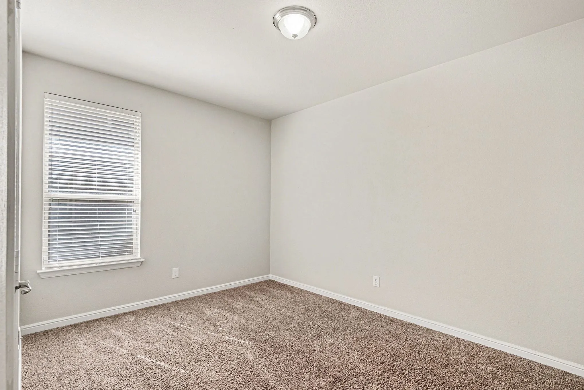 Single Family Residence For Sale in Denton County , 905 Falcon Road, Argyle, Texas 76226, 4 Bedroom, 2 Bathroom, 2 Garage spaces, 1,813 Sqft, built in 2018, mls#21192313, Real Estate Agent in Argyle, Homes For Sale in Denton county, Homes For Sale in Argyle, Realtor in Argyle Texas, Real Estate Brokerage Independent Realty Texas, Luminita Cordes Realtor