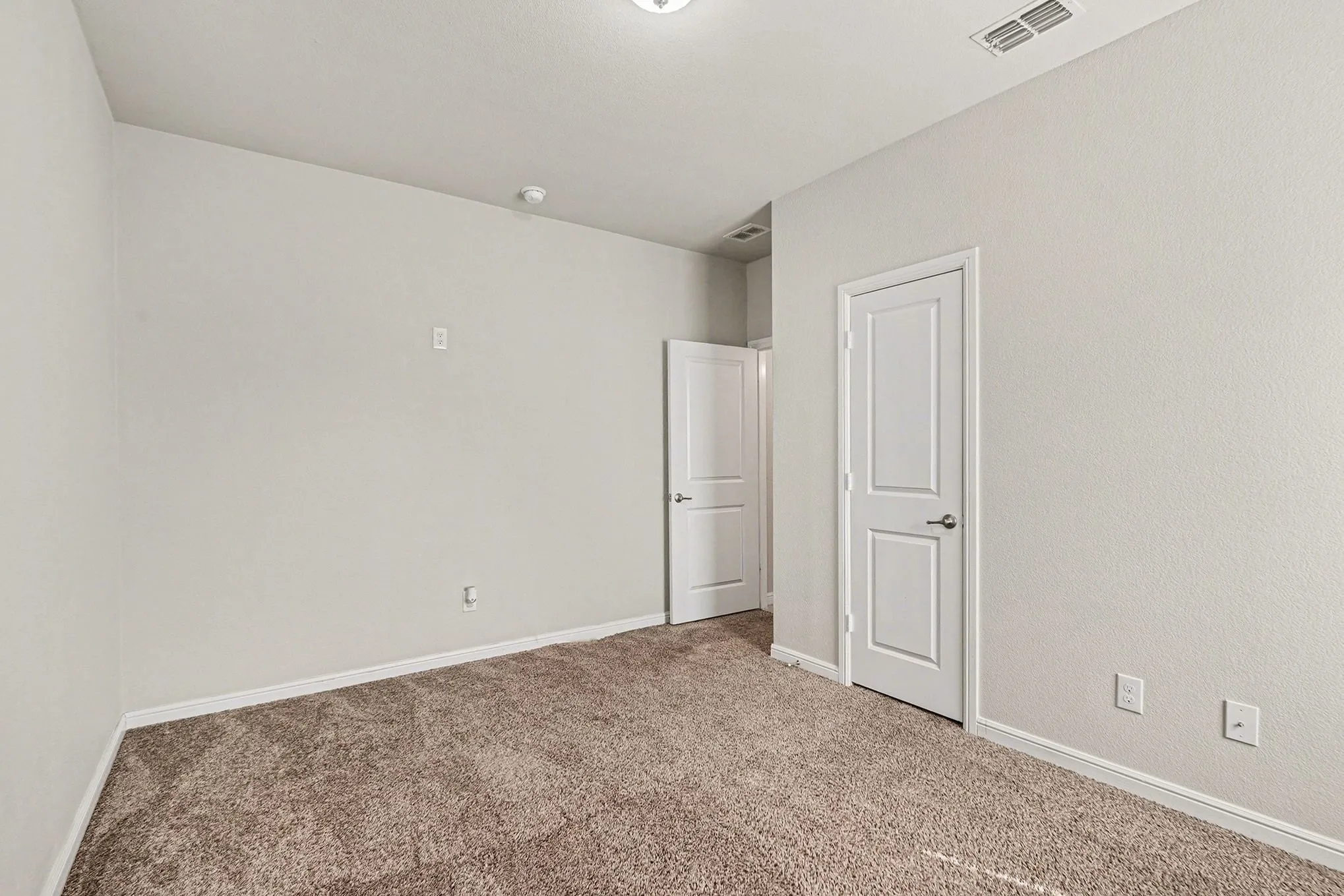 Single Family Residence For Sale in Denton County , 905 Falcon Road, Argyle, Texas 76226, 4 Bedroom, 2 Bathroom, 2 Garage spaces, 1,813 Sqft, built in 2018, mls#21192313, Real Estate Agent in Argyle, Homes For Sale in Denton county, Homes For Sale in Argyle, Realtor in Argyle Texas, Real Estate Brokerage Independent Realty Texas, Luminita Cordes Realtor