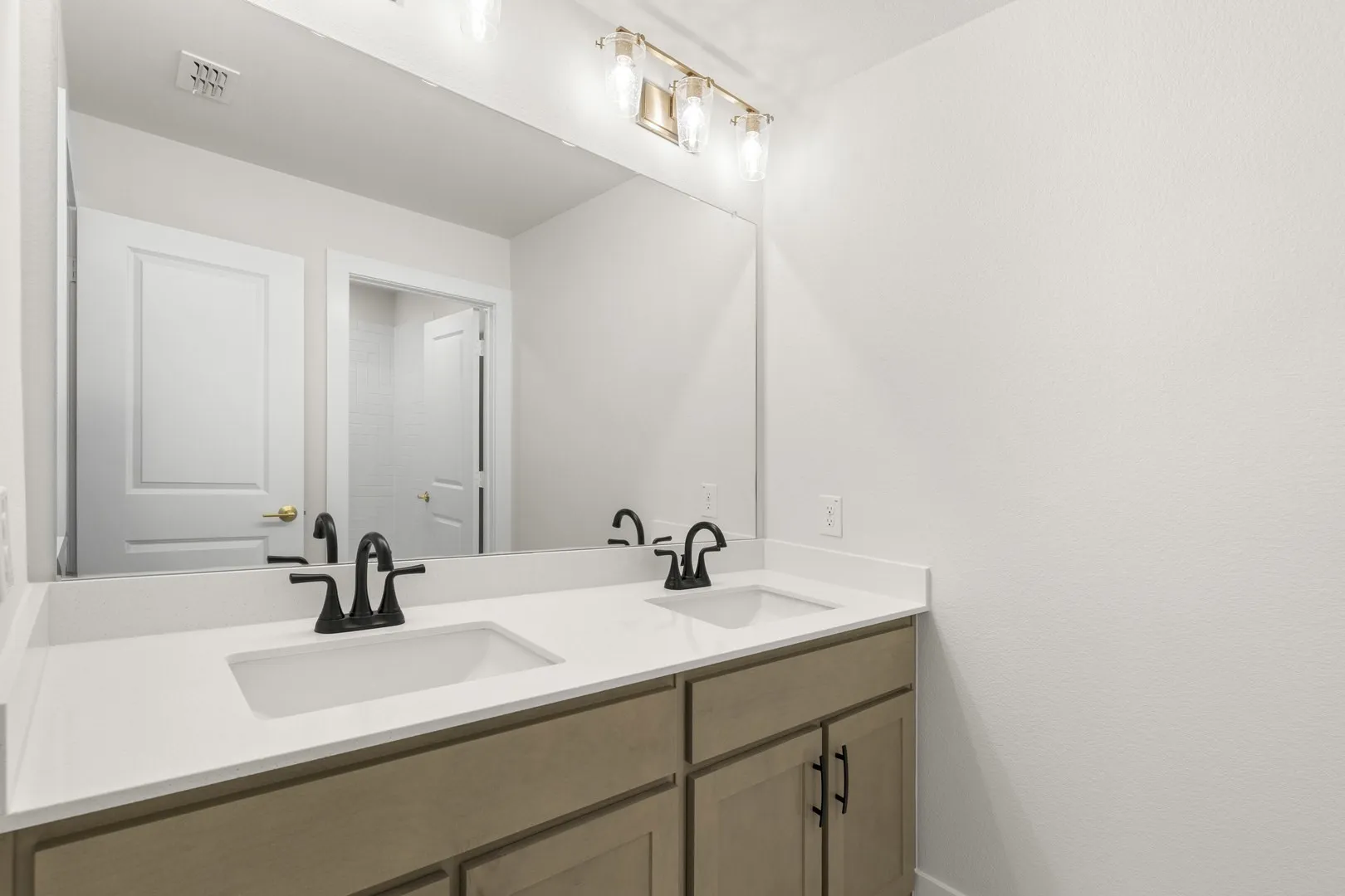 Single Family Residence For Sale in Rockwall County , 2506 Lindberg Street, Rockwall, Texas 75032, 4 Bedroom, 3 Bathroom, 2 Garage spaces, 3,692 Sqft, built in 2025, New Construction - Complete, mls#21193346, Real Estate Agent in Rockwall, Homes For Sale in Rockwall county, Homes For Sale in Rockwall, Realtor in Rockwall Texas, Real Estate Brokerage Independent Realty Texas, Luminita Cordes Realtor