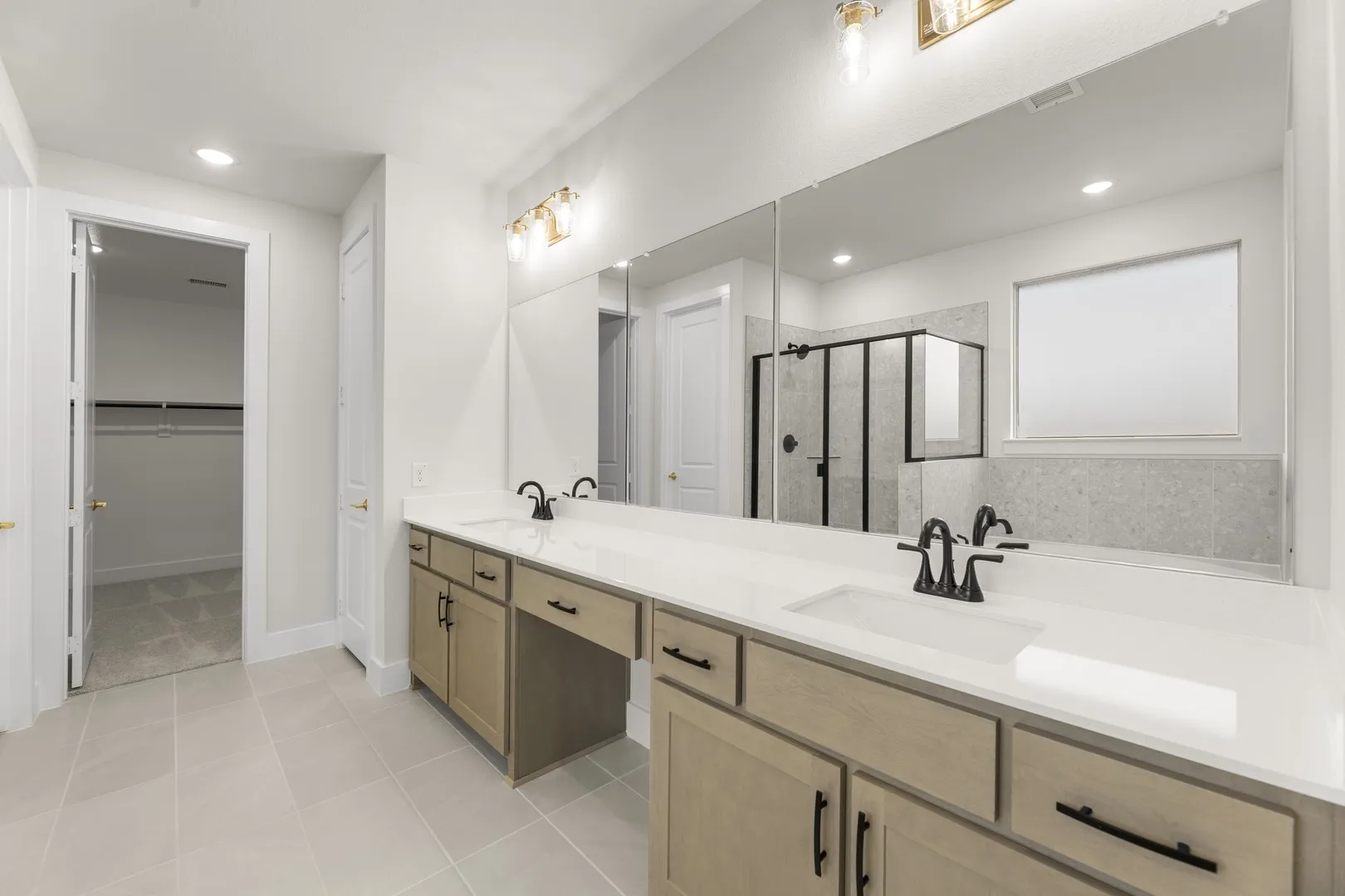 14. 2506 Lindberg - Bath