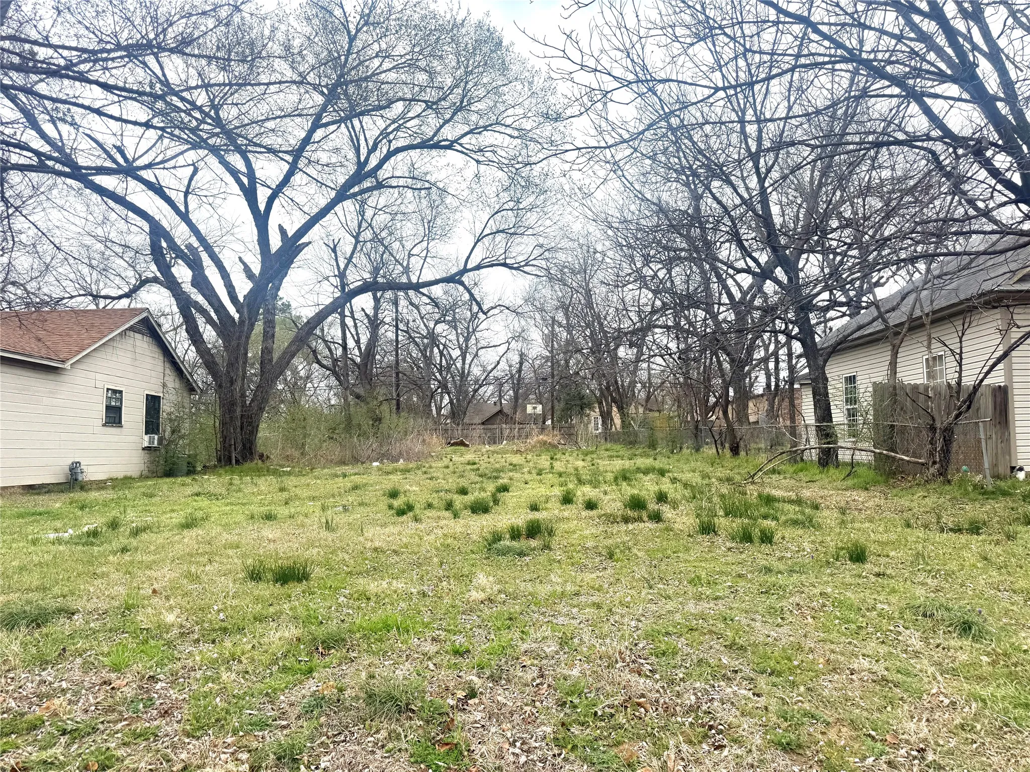 Unimproved Land For Sale in Grayson County , 217 W Acheson Street, Denison, Texas 75020, 0, 0, Garage spaces, 0 Sqft, built in 0, mls#21193369, Real Estate Agent in Denison, Homes For Sale in Grayson county, Homes For Sale in Denison, Realtor in Denison Texas, Real Estate Brokerage Independent Realty Texas, Luminita Cordes Realtor