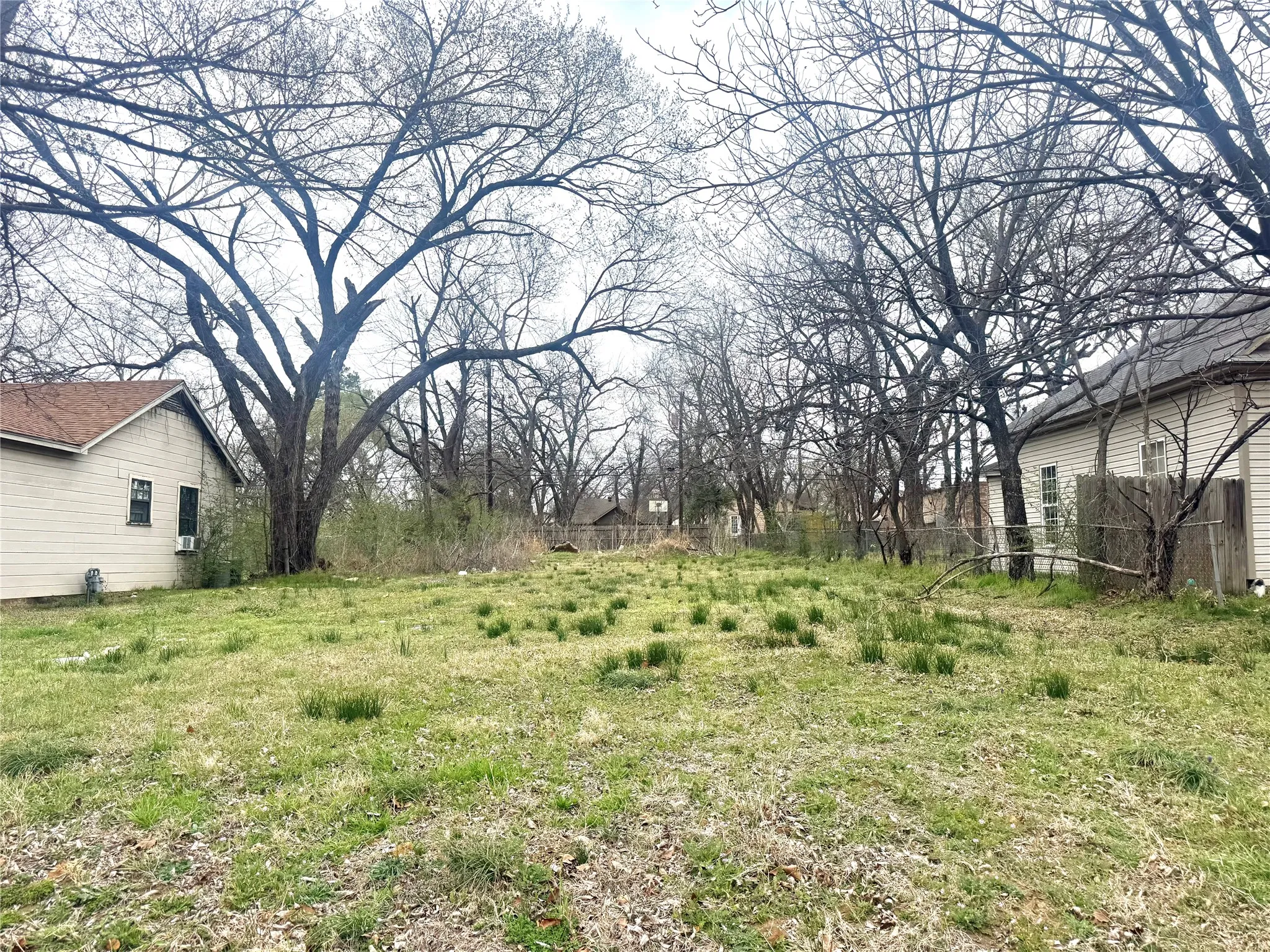 Unimproved Land For Sale in Grayson County , 217 W Acheson Street, Denison, Texas 75020, 0, 0, Garage spaces, 0 Sqft, built in 0, mls#21193369, Real Estate Agent in Denison, Homes For Sale in Grayson county, Homes For Sale in Denison, Realtor in Denison Texas, Real Estate Brokerage Independent Realty Texas, Luminita Cordes Realtor