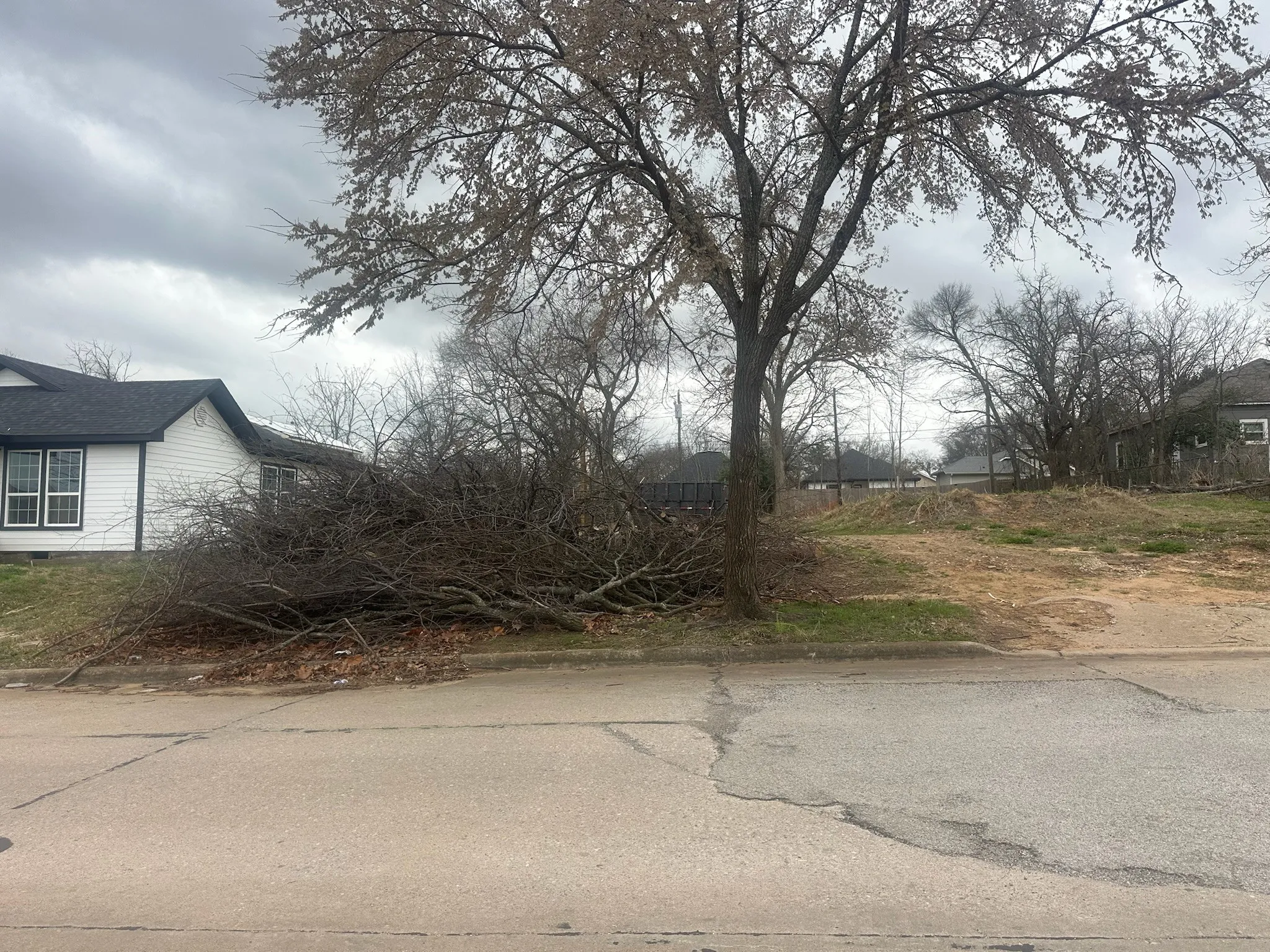 Unimproved Land For Sale in Grayson County , 826 W Shepherd Street, Denison, Texas 75020, 0, 0, Garage spaces, 0 Sqft, built in 0, mls#21193380, Real Estate Agent in Denison, Homes For Sale in Grayson county, Homes For Sale in Denison, Realtor in Denison Texas, Real Estate Brokerage Independent Realty Texas, Luminita Cordes Realtor