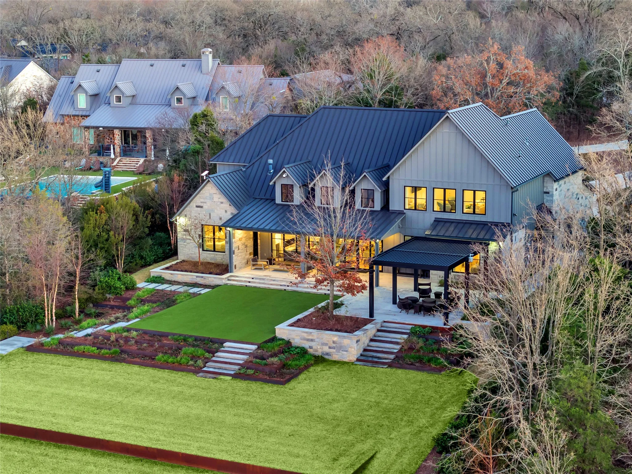 Single Family Residence For Sale in Kaufman County , 211 Deer Valley, Mabank, Texas 75147, 4 Bedroom, 6 Bathroom, 2 Garage spaces, 4,524 Sqft, built in 2020, Preowned, mls#21159546, Real Estate Agent in Mabank, Homes For Sale in Kaufman county, Homes For Sale in Mabank, Realtor in Mabank Texas, Real Estate Brokerage Independent Realty Texas, Luminita Cordes Realtor
