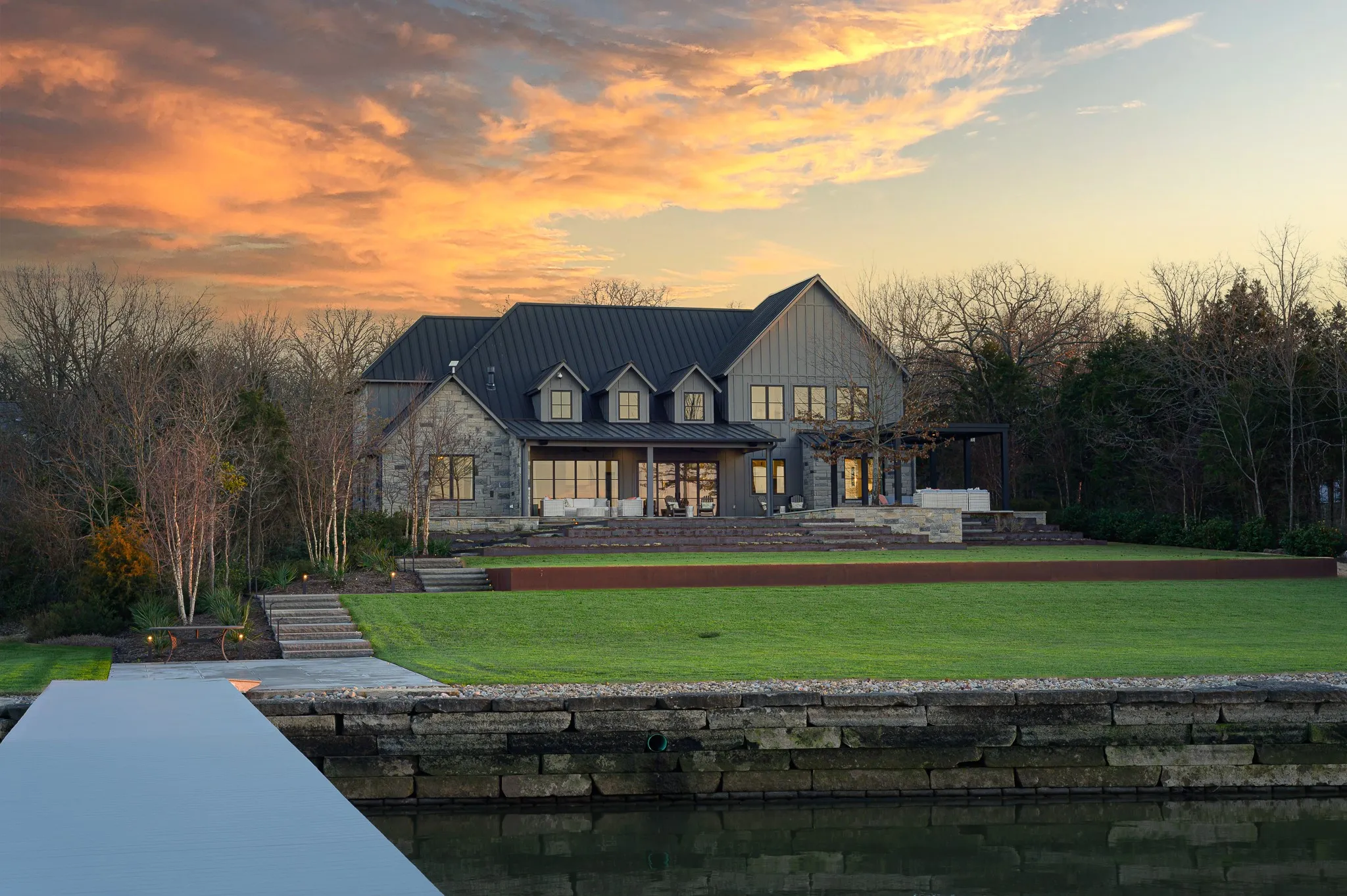 Single Family Residence For Sale in Kaufman County , 211 Deer Valley, Mabank, Texas 75147, 4 Bedroom, 6 Bathroom, 2 Garage spaces, 4,524 Sqft, built in 2020, Preowned, mls#21159546, Real Estate Agent in Mabank, Homes For Sale in Kaufman county, Homes For Sale in Mabank, Realtor in Mabank Texas, Real Estate Brokerage Independent Realty Texas, Luminita Cordes Realtor