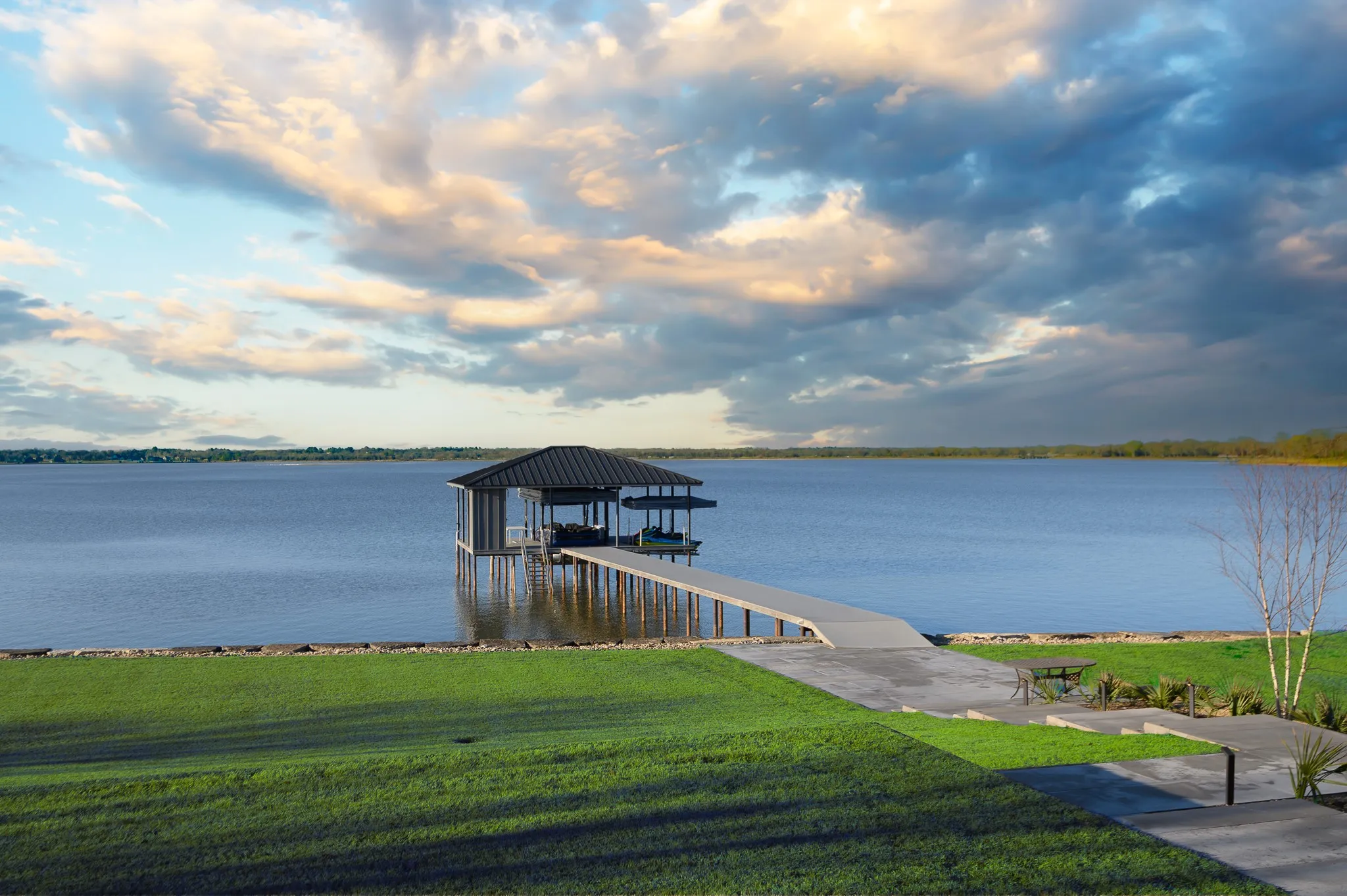 Single Family Residence For Sale in Kaufman County , 211 Deer Valley, Mabank, Texas 75147, 4 Bedroom, 6 Bathroom, 2 Garage spaces, 4,524 Sqft, built in 2020, Preowned, mls#21159546, Real Estate Agent in Mabank, Homes For Sale in Kaufman county, Homes For Sale in Mabank, Realtor in Mabank Texas, Real Estate Brokerage Independent Realty Texas, Luminita Cordes Realtor