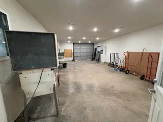 Warehouse For Rent in Tarrant County , 2101 Delante Street, Haltom City, Texas 76117, 0, 0, Garage spaces, 0 Sqft, built in 1982, Preowned, Price $3,400, mls#21177067, Real Estate Agent in Haltom City, Homes For Rent in Tarrant county, Homes For Rent in Haltom City, Realtor in Haltom City Texas, Real Estate Brokerage Independent Realty Texas, Luminita Cordes Realtor