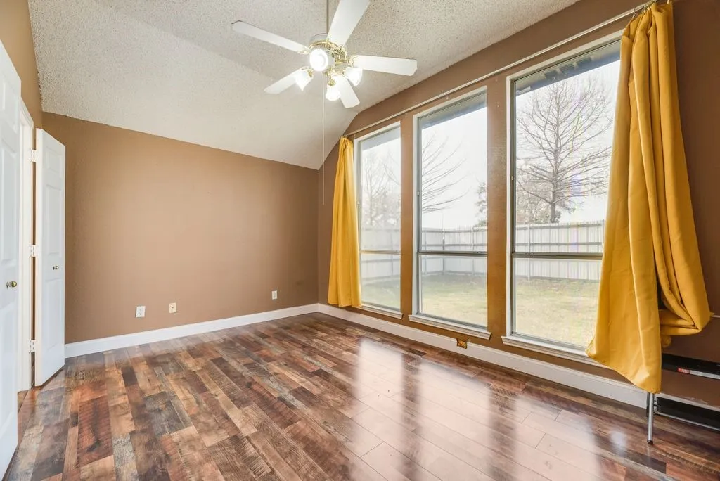 Single Family Residence For Sale in Rockwall County , 313 Winter Park, Rockwall, Texas 75032, 3 Bedroom, 2 Bathroom, 2 Garage spaces, 1,409 Sqft, built in 1996, mls#21192928, Real Estate Agent in Rockwall, Homes For Sale in Rockwall county, Homes For Sale in Rockwall, Realtor in Rockwall Texas, Real Estate Brokerage Independent Realty Texas, Luminita Cordes Realtor