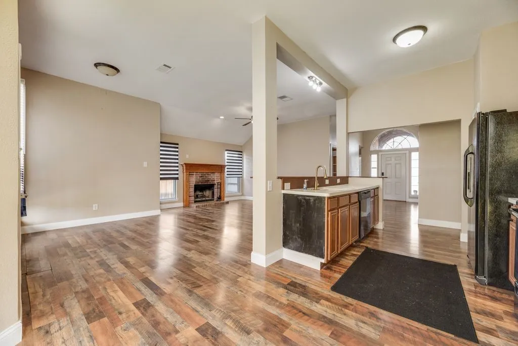 Single Family Residence For Sale in Rockwall County , 313 Winter Park, Rockwall, Texas 75032, 3 Bedroom, 2 Bathroom, 2 Garage spaces, 1,409 Sqft, built in 1996, mls#21192928, Real Estate Agent in Rockwall, Homes For Sale in Rockwall county, Homes For Sale in Rockwall, Realtor in Rockwall Texas, Real Estate Brokerage Independent Realty Texas, Luminita Cordes Realtor