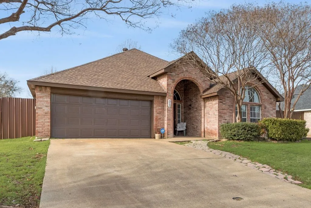 Single Family Residence For Sale in Rockwall County , 313 Winter Park, Rockwall, Texas 75032, 3 Bedroom, 2 Bathroom, 2 Garage spaces, 1,409 Sqft, built in 1996, mls#21192928, Real Estate Agent in Rockwall, Homes For Sale in Rockwall county, Homes For Sale in Rockwall, Realtor in Rockwall Texas, Real Estate Brokerage Independent Realty Texas, Luminita Cordes Realtor