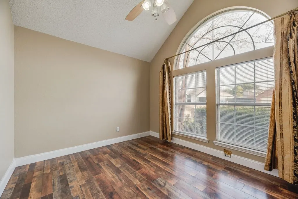 Single Family Residence For Sale in Rockwall County , 313 Winter Park, Rockwall, Texas 75032, 3 Bedroom, 2 Bathroom, 2 Garage spaces, 1,409 Sqft, built in 1996, mls#21192928, Real Estate Agent in Rockwall, Homes For Sale in Rockwall county, Homes For Sale in Rockwall, Realtor in Rockwall Texas, Real Estate Brokerage Independent Realty Texas, Luminita Cordes Realtor