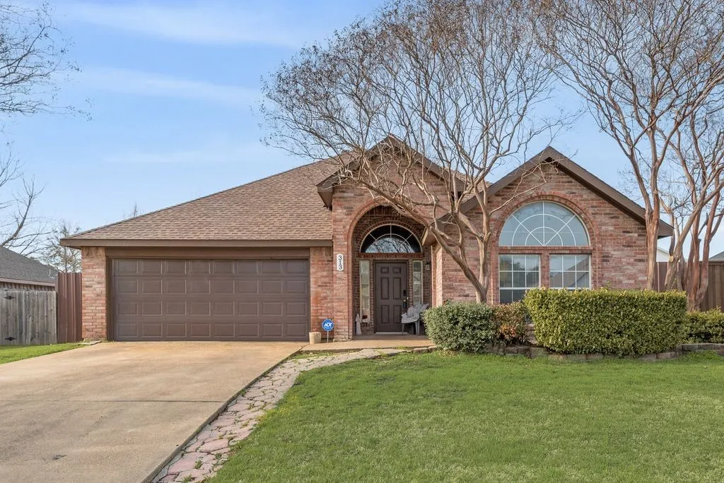 Single Family Residence For Sale in Rockwall County , 313 Winter Park, Rockwall, Texas 75032, 3 Bedroom, 2 Bathroom, 2 Garage spaces, 1,409 Sqft, built in 1996, mls#21192928, Real Estate Agent in Rockwall, Homes For Sale in Rockwall county, Homes For Sale in Rockwall, Realtor in Rockwall Texas, Real Estate Brokerage Independent Realty Texas, Luminita Cordes Realtor