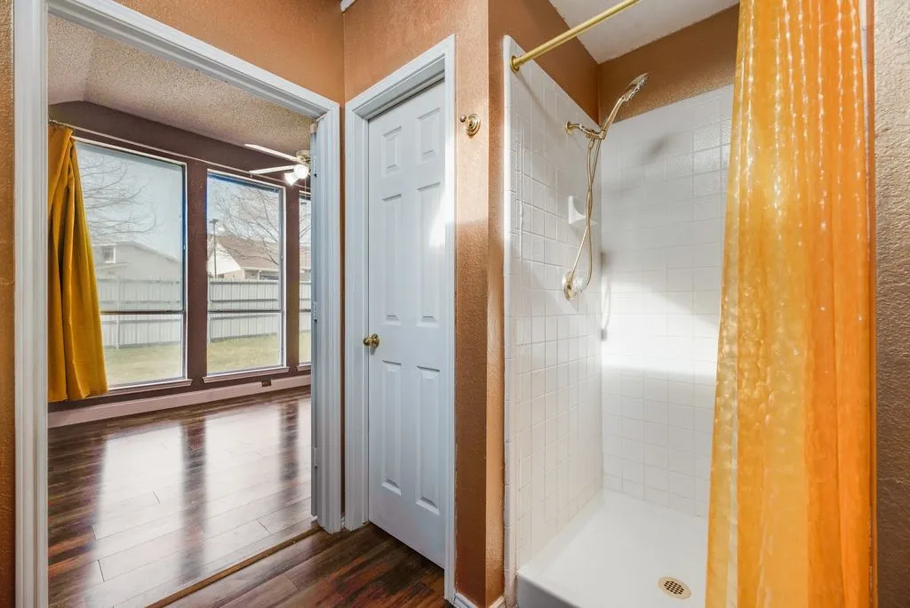Single Family Residence For Sale in Rockwall County , 313 Winter Park, Rockwall, Texas 75032, 3 Bedroom, 2 Bathroom, 2 Garage spaces, 1,409 Sqft, built in 1996, mls#21192928, Real Estate Agent in Rockwall, Homes For Sale in Rockwall county, Homes For Sale in Rockwall, Realtor in Rockwall Texas, Real Estate Brokerage Independent Realty Texas, Luminita Cordes Realtor