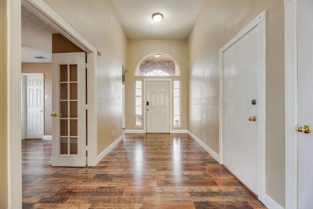 Single Family Residence For Sale in Rockwall County , 313 Winter Park, Rockwall, Texas 75032, 3 Bedroom, 2 Bathroom, 2 Garage spaces, 1,409 Sqft, built in 1996, mls#21192928, Real Estate Agent in Rockwall, Homes For Sale in Rockwall county, Homes For Sale in Rockwall, Realtor in Rockwall Texas, Real Estate Brokerage Independent Realty Texas, Luminita Cordes Realtor