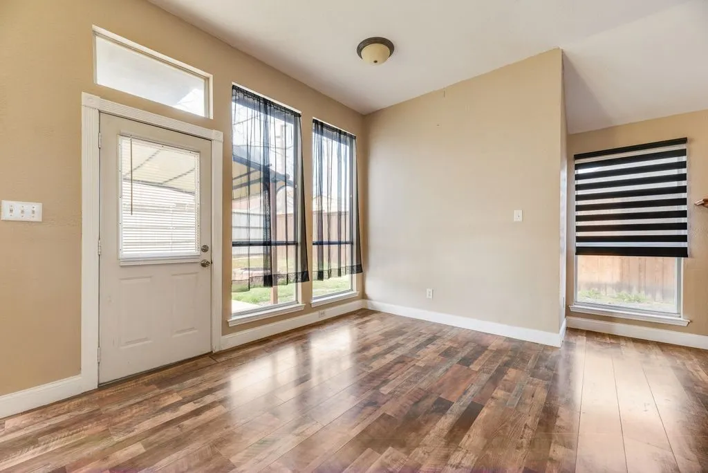 Single Family Residence For Sale in Rockwall County , 313 Winter Park, Rockwall, Texas 75032, 3 Bedroom, 2 Bathroom, 2 Garage spaces, 1,409 Sqft, built in 1996, mls#21192928, Real Estate Agent in Rockwall, Homes For Sale in Rockwall county, Homes For Sale in Rockwall, Realtor in Rockwall Texas, Real Estate Brokerage Independent Realty Texas, Luminita Cordes Realtor