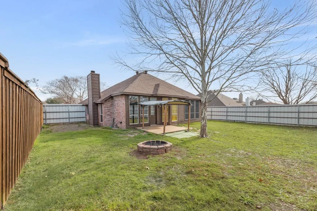 Single Family Residence For Sale in Rockwall County , 313 Winter Park, Rockwall, Texas 75032, 3 Bedroom, 2 Bathroom, 2 Garage spaces, 1,409 Sqft, built in 1996, mls#21192928, Real Estate Agent in Rockwall, Homes For Sale in Rockwall county, Homes For Sale in Rockwall, Realtor in Rockwall Texas, Real Estate Brokerage Independent Realty Texas, Luminita Cordes Realtor