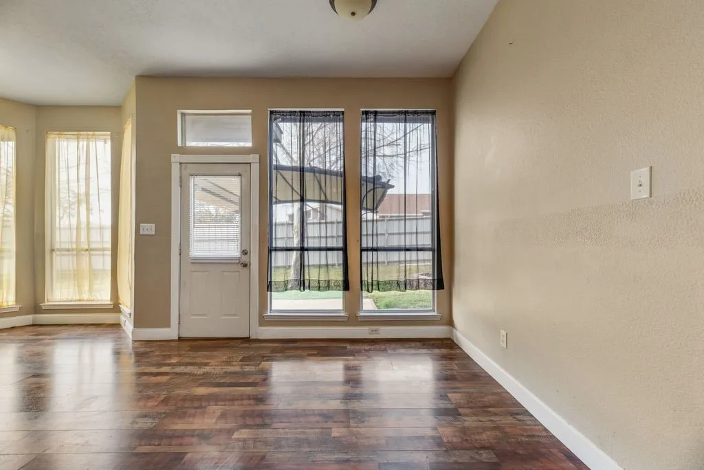 Single Family Residence For Sale in Rockwall County , 313 Winter Park, Rockwall, Texas 75032, 3 Bedroom, 2 Bathroom, 2 Garage spaces, 1,409 Sqft, built in 1996, mls#21192928, Real Estate Agent in Rockwall, Homes For Sale in Rockwall county, Homes For Sale in Rockwall, Realtor in Rockwall Texas, Real Estate Brokerage Independent Realty Texas, Luminita Cordes Realtor