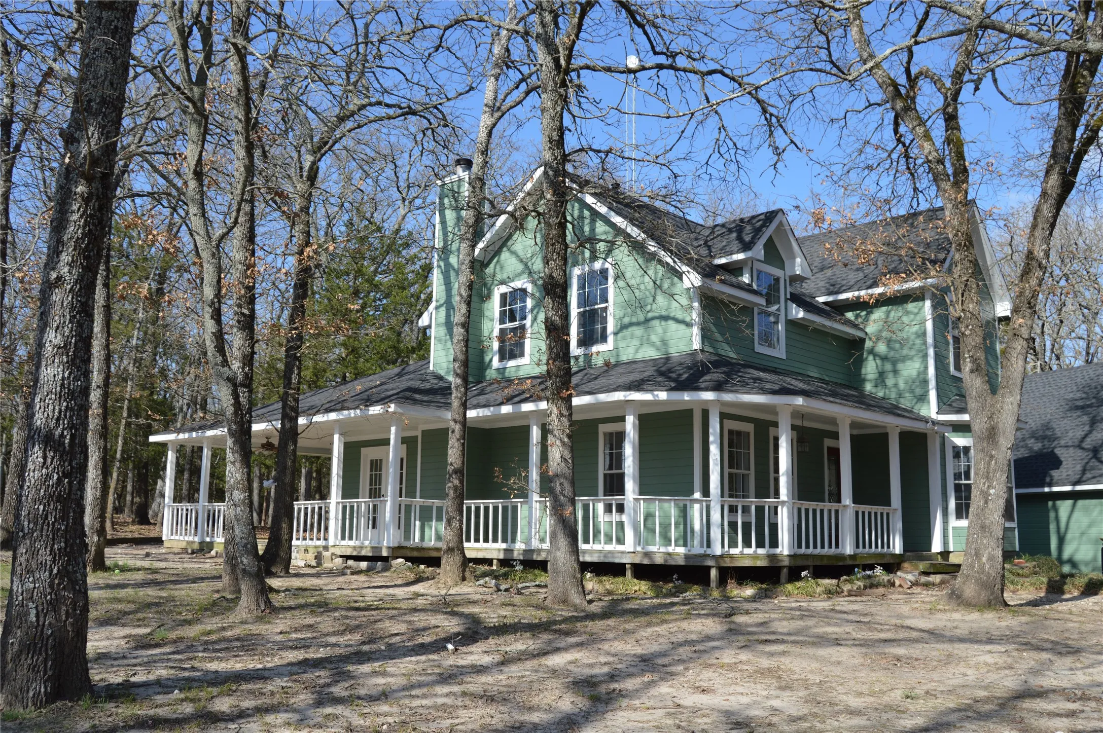 Single Family Residence For Sale in Hunt County , 5204 FM 2947, Greenville, Texas 75402, 4 Bedroom, 3 Bathroom, 2 Garage spaces, 2,231 Sqft, built in 2002, mls#21192831, Real Estate Agent in Greenville, Homes For Sale in Hunt county, Homes For Sale in Greenville, Realtor in Greenville Texas, Real Estate Brokerage Independent Realty Texas, Luminita Cordes Realtor