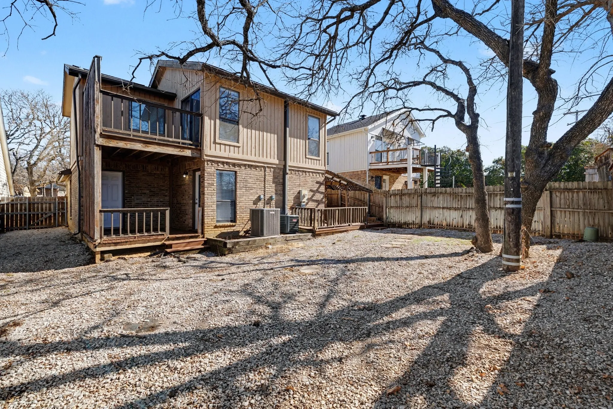 Single Family Residence For Sale in Denton County , 124 Summit Cove, Trophy Club, Texas 76262, 3 Bedroom, 2 Bathroom, 2 Garage spaces, 2,047 Sqft, built in 1984, Preowned, mls#21193184, Real Estate Agent in Trophy Club, Homes For Sale in Denton county, Homes For Sale in Trophy Club, Realtor in Trophy Club Texas, Real Estate Brokerage Independent Realty Texas, Luminita Cordes Realtor