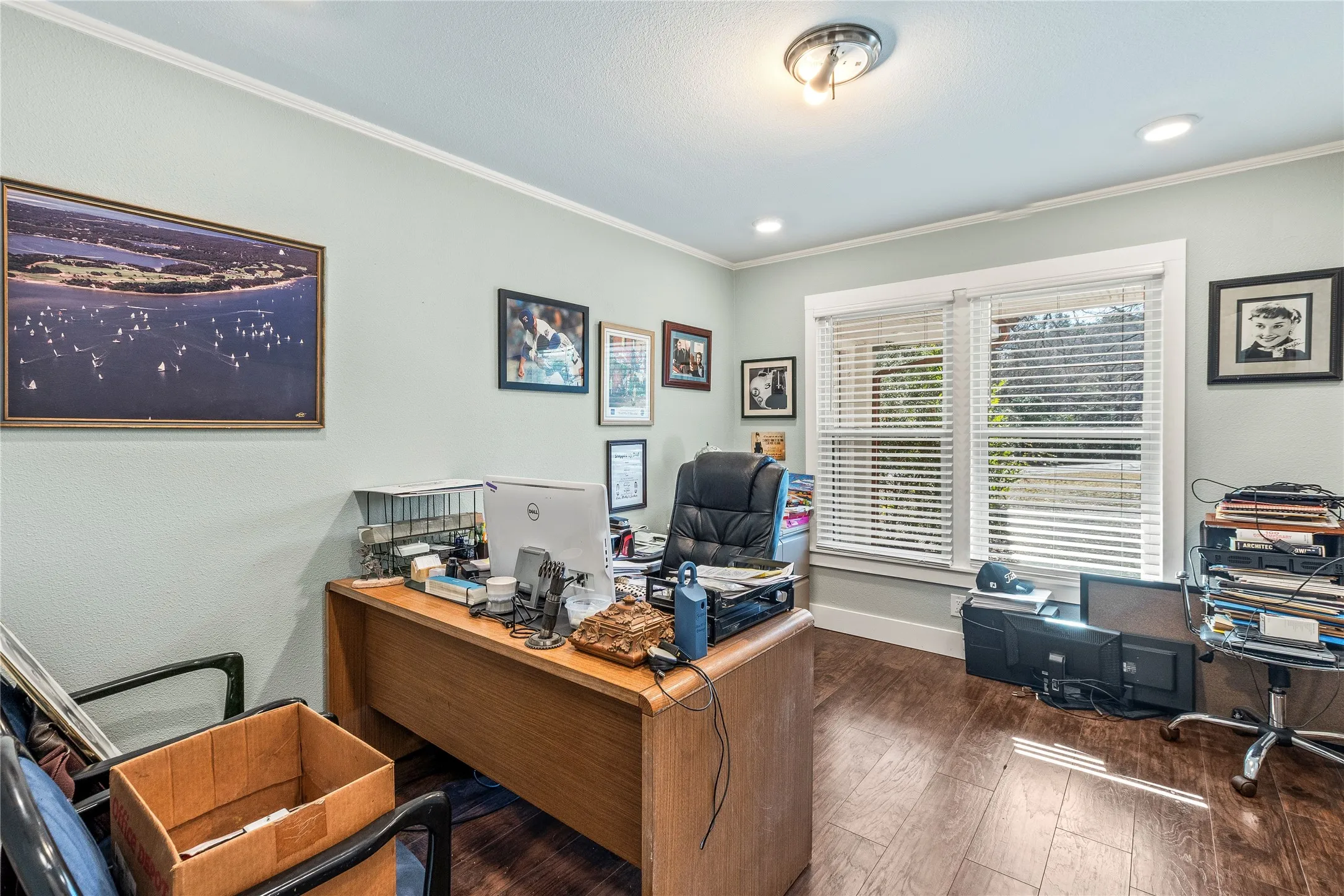 Single Family Residence For Sale in Henderson County , 400 W Cayuga Drive, Athens, Texas 75751, 4 Bedroom, 3 Bathroom, Garage spaces, 2,980 Sqft, built in 1954, mls#21185063, Real Estate Agent in Athens, Homes For Sale in Henderson county, Homes For Sale in Athens, Realtor in Athens Texas, Real Estate Brokerage Independent Realty Texas, Luminita Cordes Realtor