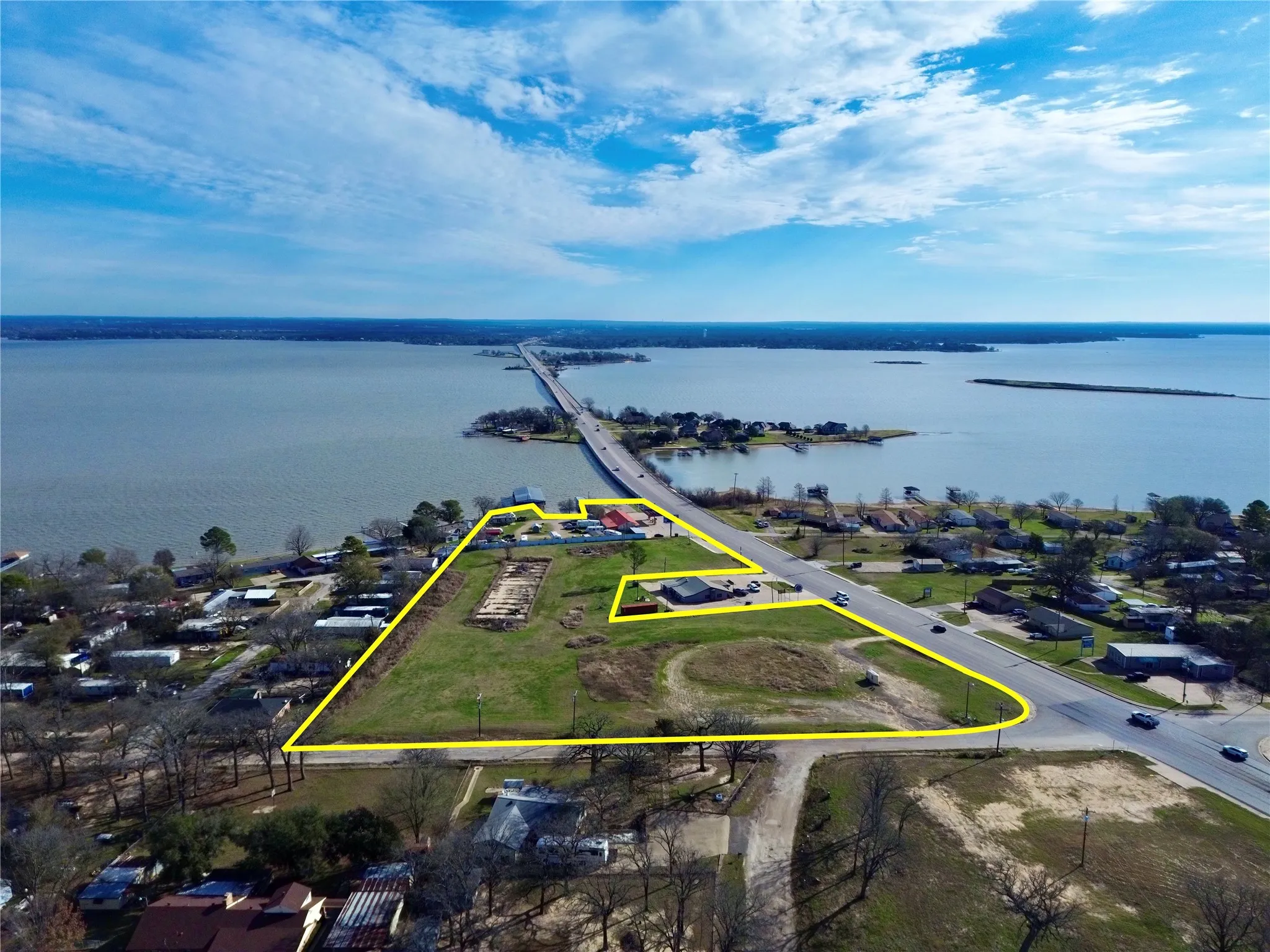 Retail For Sale in Henderson County , 1106 E Cedar Creek Parkway, Seven Points, Texas 75143, 0, 0, Garage spaces, 0 Sqft, built in 1965, Preowned, Price $4,750,000, mls#21193525, Real Estate Agent in Seven Points, Homes For Sale in Henderson county, Homes For Sale in Seven Points, Realtor in Seven Points Texas, Real Estate Brokerage Independent Realty Texas, Luminita Cordes Realtor