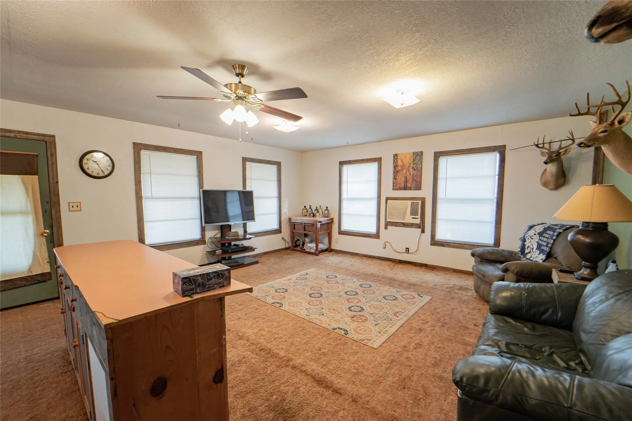Single Family Residence For Sale in Stephens County , 901 S Miller Street, Breckenridge, Texas 76424, 2 Bedroom, 1 Bathroom, Garage spaces, 1,284 Sqft, built in 1941, mls#21191655, Real Estate Agent in Breckenridge, Homes For Sale in Stephens county, Homes For Sale in Breckenridge, Realtor in Breckenridge Texas, Real Estate Brokerage Independent Realty Texas, Luminita Cordes Realtor