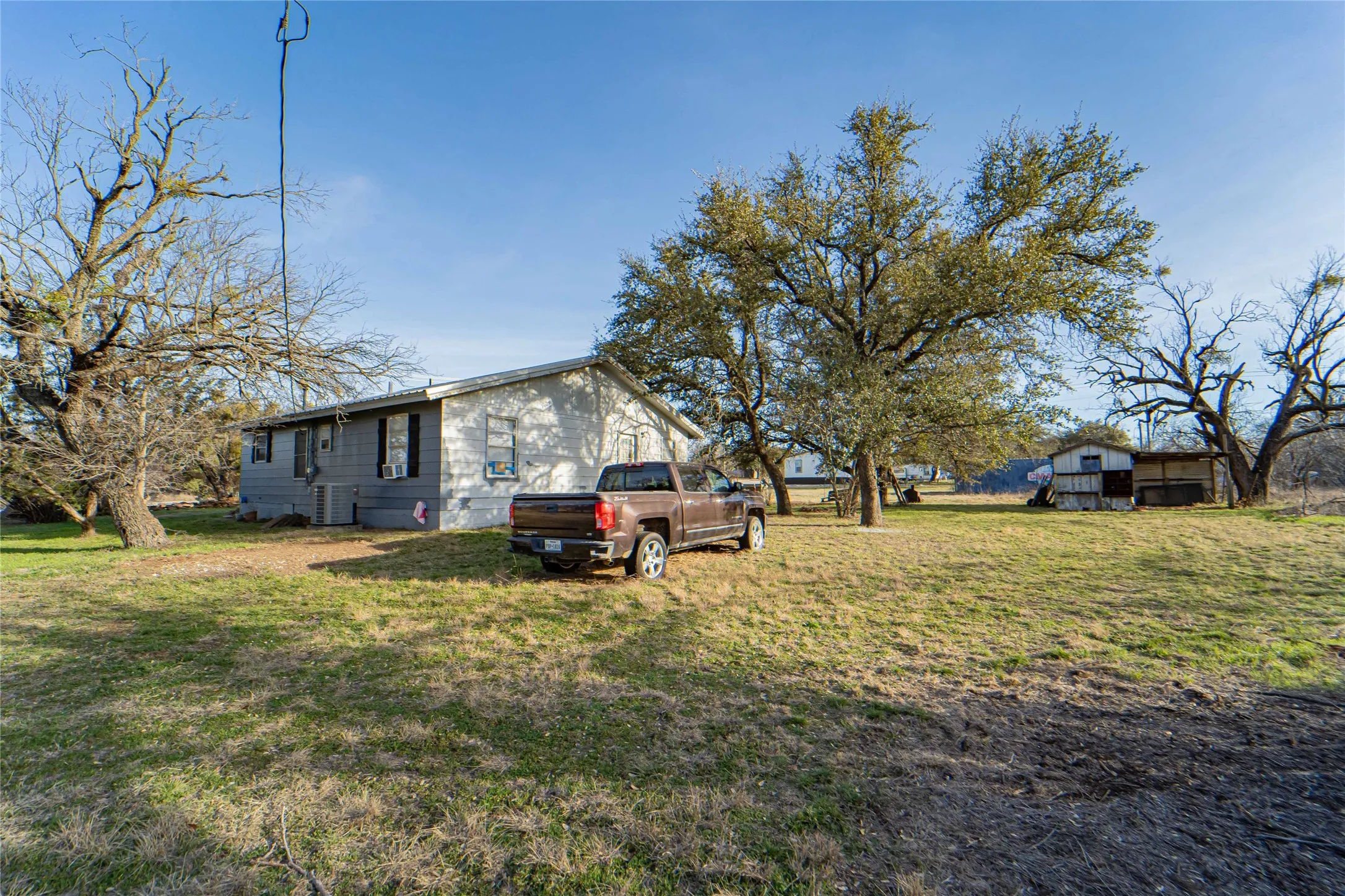 Single Family Residence For Sale in Stephens County , 901 S Miller Street, Breckenridge, Texas 76424, 2 Bedroom, 1 Bathroom, Garage spaces, 1,284 Sqft, built in 1941, mls#21191655, Real Estate Agent in Breckenridge, Homes For Sale in Stephens county, Homes For Sale in Breckenridge, Realtor in Breckenridge Texas, Real Estate Brokerage Independent Realty Texas, Luminita Cordes Realtor